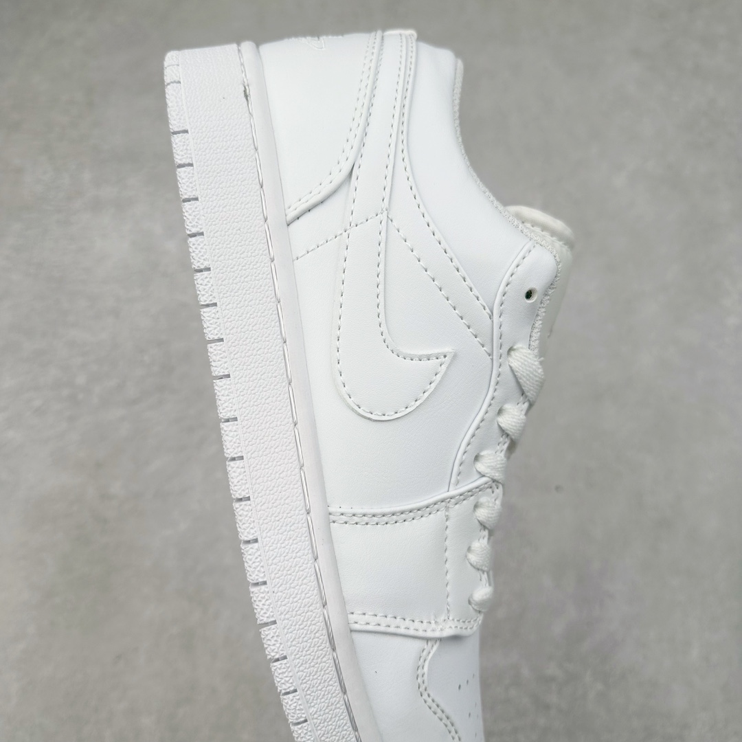 图片[6]-＃特价福利 Air Jordan AJ1 Low 低帮系列 原装楦头纸板开发 完美鞋型 超高清洁度 鞋型不臃肿别扭 原厂内置全掌气垫 A模大底 鞋舌AJ原厂专用牛津布 AJ专用反口珍珠布 原厂无杂质高弹内里海棉 特殊封边弹力鞋带 原鞋开模 拒绝公底 购置公司同步原材料 都有细节原汁原味 忠于原版 尺码：36 36.5 37.5 38 38.5 39 40 40.5 41 42 42.5 43 44 44.5 45 46-选品中心