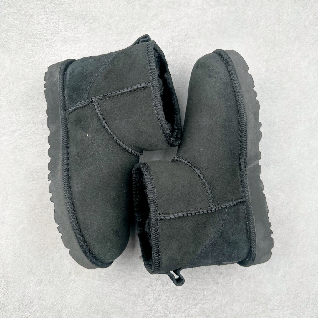 图片[3]-＃平台特供纯原福利 UGG 经典秋冬羊皮毛一体雪地靴 私人订单价格匠心定位 桑坡大厂直供 拒绝高利润 区别杀猪版本 隆丰A级澳洲进口羊皮毛一体 完全遵循ZP工艺流程 代工厂原厂版师 秉承无原鞋不开发选择 注重每一处细节 市面最正版型 TREADLITE\\\”轻翼\\\”科技外底 轻便/耐用/柔韧/桩型【售后郑重承诺】一个月内若出现重大脱胶/断底等质量问题 直接为您换新 翻毛皮鞋面 细腻亲肤再生聚酯纤维滚边 舒适易打理 保暖性佳 UGG plush™ 里衬和内底 茸软亲肤 舒适暖足 经典鞋型搭配轻盈厚底 稳稳拿捏秋冬出街时髦造型 Treadlite by UGG 轻翼大底 轻盈缓震 为双足减负 舒适轻便 助你轻松畅玩整天 尺码：35 36 37 38 39 40-选品中心