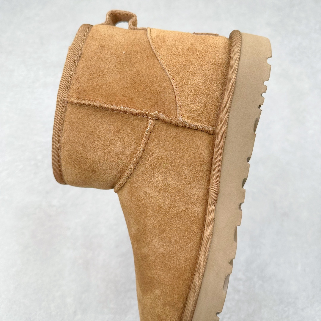 图片[7]-＃平台特供纯原福利 UGG 经典秋冬羊皮毛一体雪地靴 私人订单价格匠心定位 桑坡大厂直供 拒绝高利润 区别杀猪版本 隆丰A级澳洲进口羊皮毛一体 完全遵循ZP工艺流程 代工厂原厂版师 秉承无原鞋不开发选择 注重每一处细节 市面最正版型 TREADLITE\\\”轻翼\\\”科技外底 轻便/耐用/柔韧/桩型【售后郑重承诺】一个月内若出现重大脱胶/断底等质量问题 直接为您换新 翻毛皮鞋面 细腻亲肤再生聚酯纤维滚边 舒适易打理 保暖性佳 UGG plush™ 里衬和内底 茸软亲肤 舒适暖足 经典鞋型搭配轻盈厚底 稳稳拿捏秋冬出街时髦造型 Treadlite by UGG 轻翼大底 轻盈缓震 为双足减负 舒适轻便 助你轻松畅玩整天 尺码：35 36 37 38 39 40-选品中心