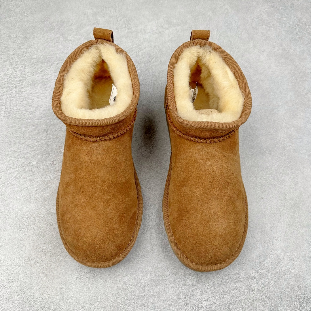 图片[2]-＃平台特供纯原福利 UGG 经典秋冬羊皮毛一体雪地靴 私人订单价格匠心定位 桑坡大厂直供 拒绝高利润 区别杀猪版本 隆丰A级澳洲进口羊皮毛一体 完全遵循ZP工艺流程 代工厂原厂版师 秉承无原鞋不开发选择 注重每一处细节 市面最正版型 TREADLITE\\\”轻翼\\\”科技外底 轻便/耐用/柔韧/桩型【售后郑重承诺】一个月内若出现重大脱胶/断底等质量问题 直接为您换新 翻毛皮鞋面 细腻亲肤再生聚酯纤维滚边 舒适易打理 保暖性佳 UGG plush™ 里衬和内底 茸软亲肤 舒适暖足 经典鞋型搭配轻盈厚底 稳稳拿捏秋冬出街时髦造型 Treadlite by UGG 轻翼大底 轻盈缓震 为双足减负 舒适轻便 助你轻松畅玩整天 尺码：35 36 37 38 39 40-选品中心