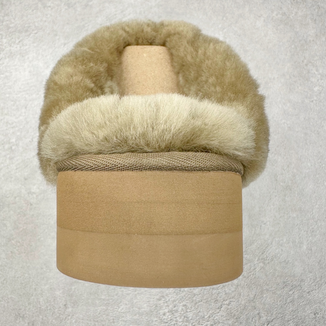 图片[8]-＃平台特供纯原福利 UGG 经典秋冬羊皮毛一体雪地靴 私人订单价格匠心定位 桑坡大厂直供 拒绝高利润 区别杀猪版本 隆丰A级澳洲进口羊皮毛一体 完全遵循ZP工艺流程 代工厂原厂版师 秉承无原鞋不开发选择 注重每一处细节 市面最正版型 TREADLITE\\\”轻翼\\\”科技外底 轻便/耐用/柔韧/桩型【售后郑重承诺】一个月内若出现重大脱胶/断底等质量问题 直接为您换新 翻毛皮鞋面 细腻亲肤再生聚酯纤维滚边 舒适易打理 保暖性佳 UGG plush™ 里衬和内底 茸软亲肤 舒适暖足 经典鞋型搭配轻盈厚底 稳稳拿捏秋冬出街时髦造型 Treadlite by UGG 轻翼大底 轻盈缓震 为双足减负 舒适轻便 助你轻松畅玩整天 尺码：35 36 37 38 39 40-选品中心