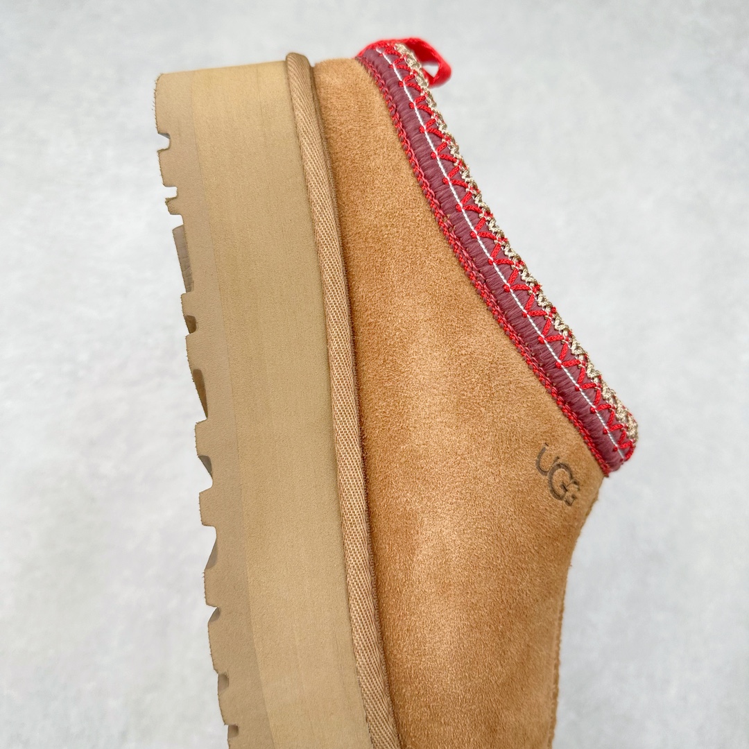 图片[6]-＃平台特供纯原福利 UGG 经典秋冬羊皮毛一体雪地靴 私人订单价格匠心定位 桑坡大厂直供 拒绝高利润 区别杀猪版本 隆丰A级澳洲进口羊皮毛一体 完全遵循ZP工艺流程 代工厂原厂版师 秉承无原鞋不开发选择 注重每一处细节 市面最正版型 TREADLITE\\\”轻翼\\\”科技外底 轻便/耐用/柔韧/桩型【售后郑重承诺】一个月内若出现重大脱胶/断底等质量问题 直接为您换新 翻毛皮鞋面 细腻亲肤再生聚酯纤维滚边 舒适易打理 保暖性佳 UGG plush™ 里衬和内底 茸软亲肤 舒适暖足 经典鞋型搭配轻盈厚底 稳稳拿捏秋冬出街时髦造型 Treadlite by UGG 轻翼大底 轻盈缓震 为双足减负 舒适轻便 助你轻松畅玩整天 尺码：35 36 37 38 39 40-选品中心