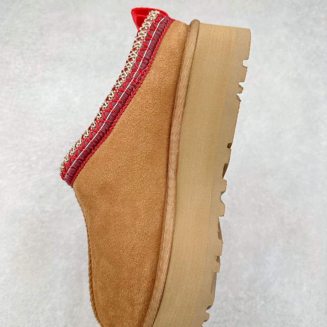 图片[7]-＃平台特供纯原福利 UGG 经典秋冬羊皮毛一体雪地靴 私人订单价格匠心定位 桑坡大厂直供 拒绝高利润 区别杀猪版本 隆丰A级澳洲进口羊皮毛一体 完全遵循ZP工艺流程 代工厂原厂版师 秉承无原鞋不开发选择 注重每一处细节 市面最正版型 TREADLITE\\\”轻翼\\\”科技外底 轻便/耐用/柔韧/桩型【售后郑重承诺】一个月内若出现重大脱胶/断底等质量问题 直接为您换新 翻毛皮鞋面 细腻亲肤再生聚酯纤维滚边 舒适易打理 保暖性佳 UGG plush™ 里衬和内底 茸软亲肤 舒适暖足 经典鞋型搭配轻盈厚底 稳稳拿捏秋冬出街时髦造型 Treadlite by UGG 轻翼大底 轻盈缓震 为双足减负 舒适轻便 助你轻松畅玩整天 尺码：35 36 37 38 39 40-选品中心