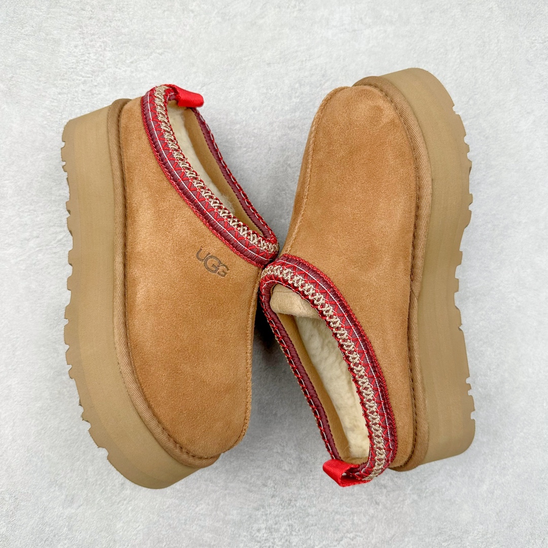 图片[3]-＃平台特供纯原福利 UGG 经典秋冬羊皮毛一体雪地靴 私人订单价格匠心定位 桑坡大厂直供 拒绝高利润 区别杀猪版本 隆丰A级澳洲进口羊皮毛一体 完全遵循ZP工艺流程 代工厂原厂版师 秉承无原鞋不开发选择 注重每一处细节 市面最正版型 TREADLITE\\\”轻翼\\\”科技外底 轻便/耐用/柔韧/桩型【售后郑重承诺】一个月内若出现重大脱胶/断底等质量问题 直接为您换新 翻毛皮鞋面 细腻亲肤再生聚酯纤维滚边 舒适易打理 保暖性佳 UGG plush™ 里衬和内底 茸软亲肤 舒适暖足 经典鞋型搭配轻盈厚底 稳稳拿捏秋冬出街时髦造型 Treadlite by UGG 轻翼大底 轻盈缓震 为双足减负 舒适轻便 助你轻松畅玩整天 尺码：35 36 37 38 39 40-选品中心