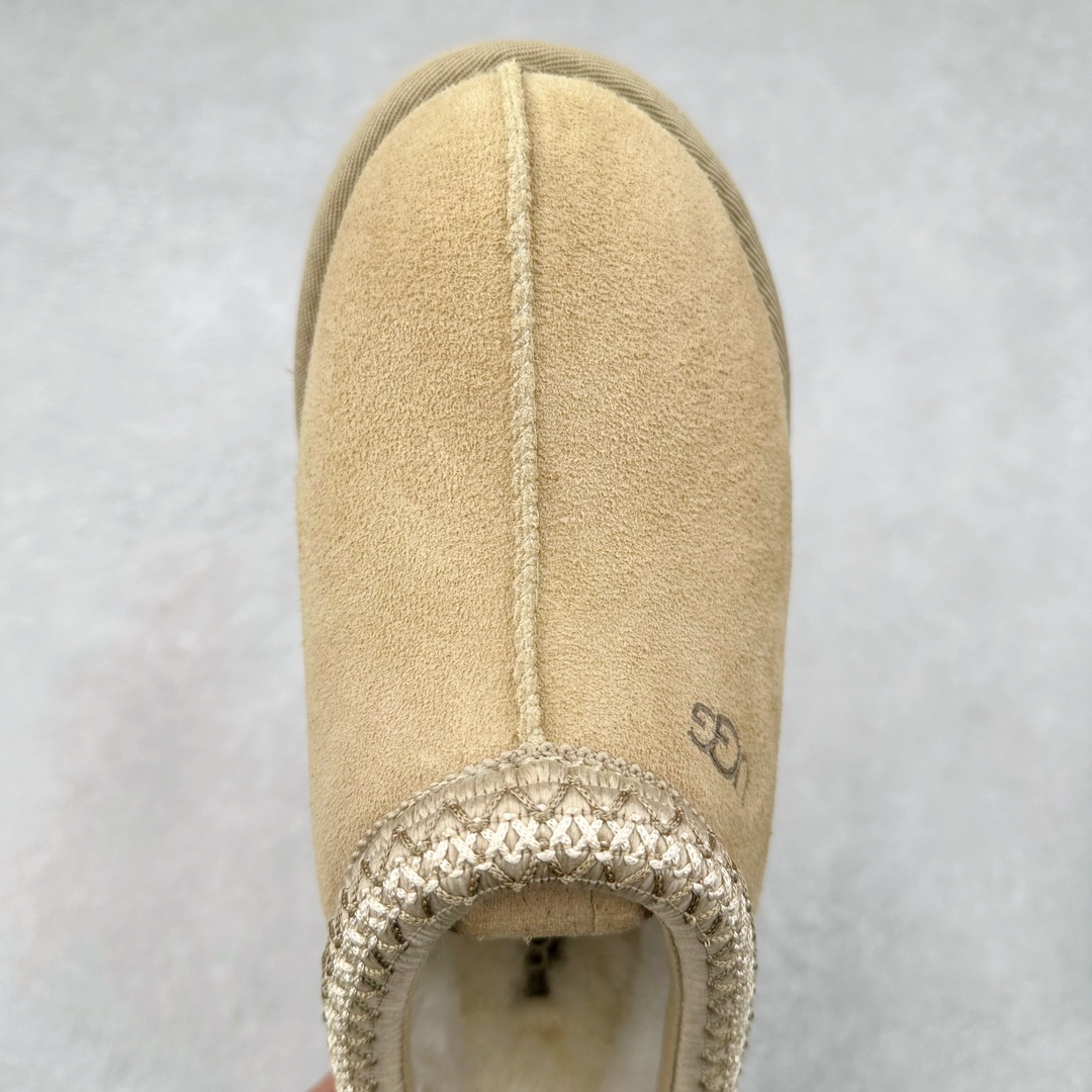 图片[4]-＃平台特供纯原福利 UGG 经典秋冬羊皮毛一体雪地靴 私人订单价格匠心定位 桑坡大厂直供 拒绝高利润 区别杀猪版本 隆丰A级澳洲进口羊皮毛一体 完全遵循ZP工艺流程 代工厂原厂版师 秉承无原鞋不开发选择 注重每一处细节 市面最正版型 TREADLITE\\\”轻翼\\\”科技外底 轻便/耐用/柔韧/桩型【售后郑重承诺】一个月内若出现重大脱胶/断底等质量问题 直接为您换新 翻毛皮鞋面 细腻亲肤再生聚酯纤维滚边 舒适易打理 保暖性佳 UGG plush™ 里衬和内底 茸软亲肤 舒适暖足 经典鞋型搭配轻盈厚底 稳稳拿捏秋冬出街时髦造型 Treadlite by UGG 轻翼大底 轻盈缓震 为双足减负 舒适轻便 助你轻松畅玩整天 尺码：35 36 37 38 39 40-选品中心