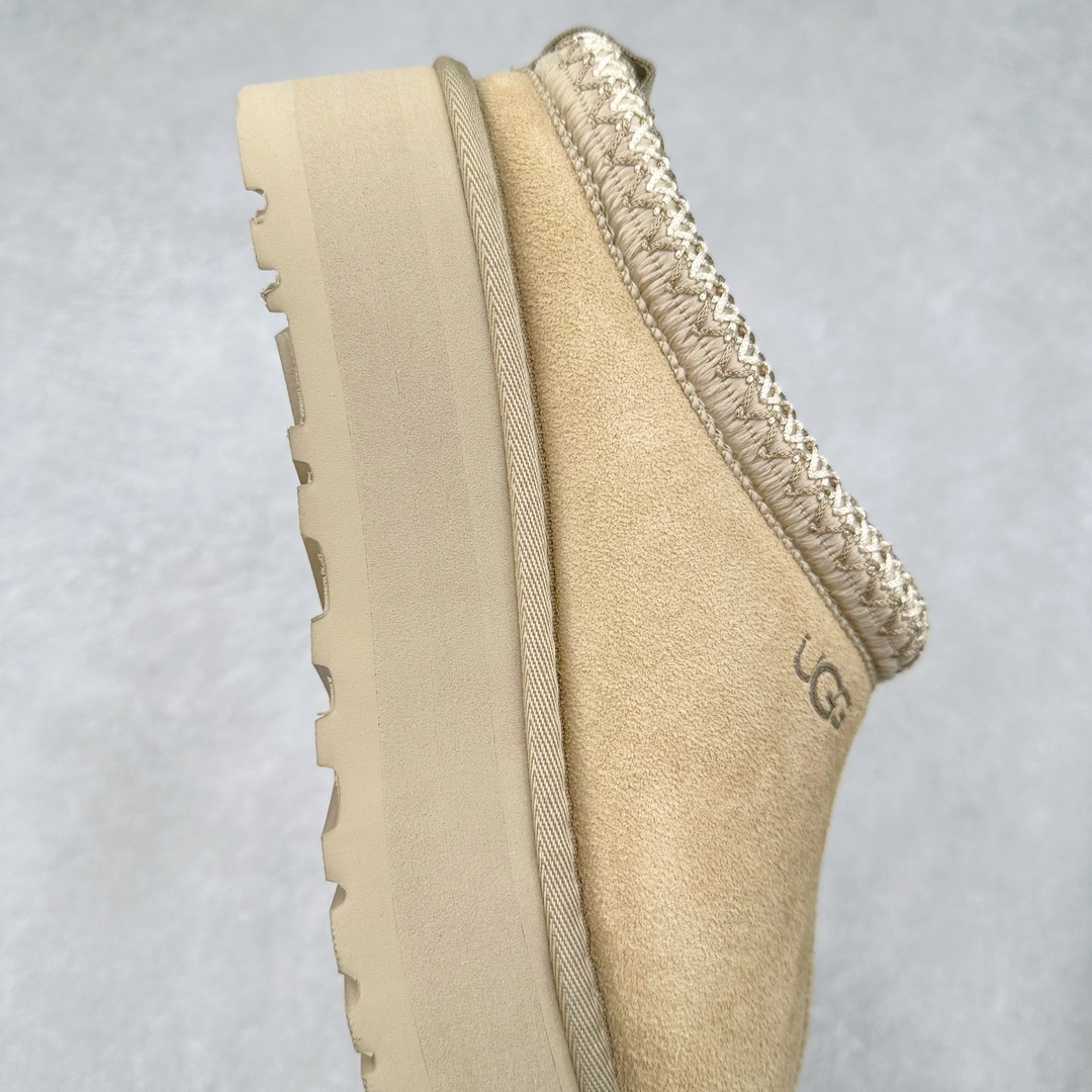 图片[6]-＃平台特供纯原福利 UGG 经典秋冬羊皮毛一体雪地靴 私人订单价格匠心定位 桑坡大厂直供 拒绝高利润 区别杀猪版本 隆丰A级澳洲进口羊皮毛一体 完全遵循ZP工艺流程 代工厂原厂版师 秉承无原鞋不开发选择 注重每一处细节 市面最正版型 TREADLITE\\\”轻翼\\\”科技外底 轻便/耐用/柔韧/桩型【售后郑重承诺】一个月内若出现重大脱胶/断底等质量问题 直接为您换新 翻毛皮鞋面 细腻亲肤再生聚酯纤维滚边 舒适易打理 保暖性佳 UGG plush™ 里衬和内底 茸软亲肤 舒适暖足 经典鞋型搭配轻盈厚底 稳稳拿捏秋冬出街时髦造型 Treadlite by UGG 轻翼大底 轻盈缓震 为双足减负 舒适轻便 助你轻松畅玩整天 尺码：35 36 37 38 39 40-选品中心