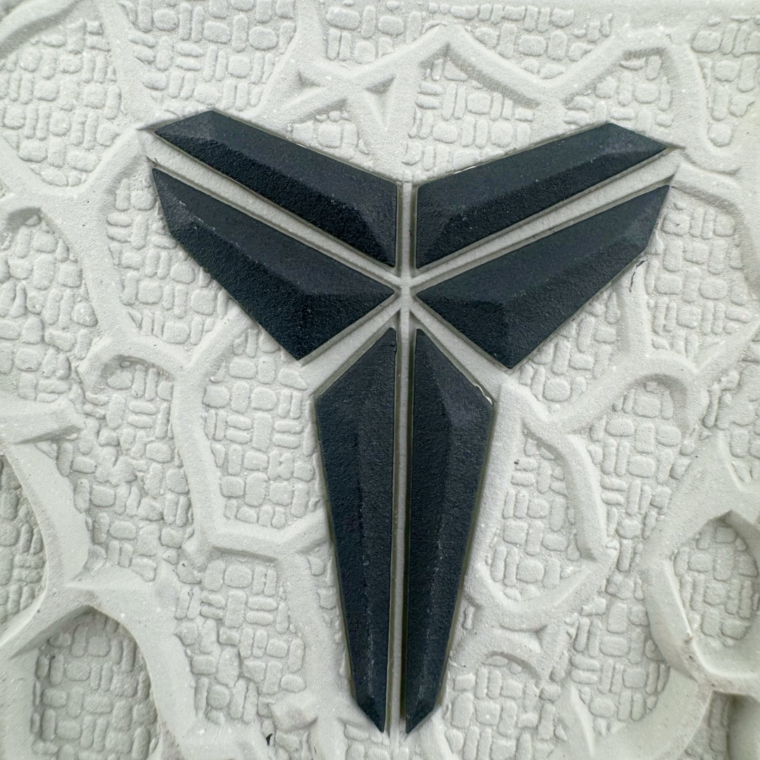 图片[19]-＃GX纯原 NK Zoom Kobe 6 Protro 科比六代 全明星2.0 白色星星 FQ3546-100 完美复刻公司货 前掌超大Zoom Turbo气垫 后掌EVA缓震 真正的原汁原味 还原ZP脚感 全身鞋材卡料色独家定制 唯一正确喷漆工艺Swoosh 正确凹凸蛇鳞工艺 正确鞋面渐变效果 内全置真动飞态线 独立原厂模具 最大尺码达到48.5码 首批不拼图大几率过验 亲测已过 支持各种高强度实战 无需担心 上脚价 补货周期极长 脚宽建议买大半码 科比系列前掌偏窄 不影响二次销售 支持七天无理由退换 尺码：40 40.5 41 42 42.5 43 44 44.5 45 45.5 46 47.5 48.5 49.6 50.5-选品中心