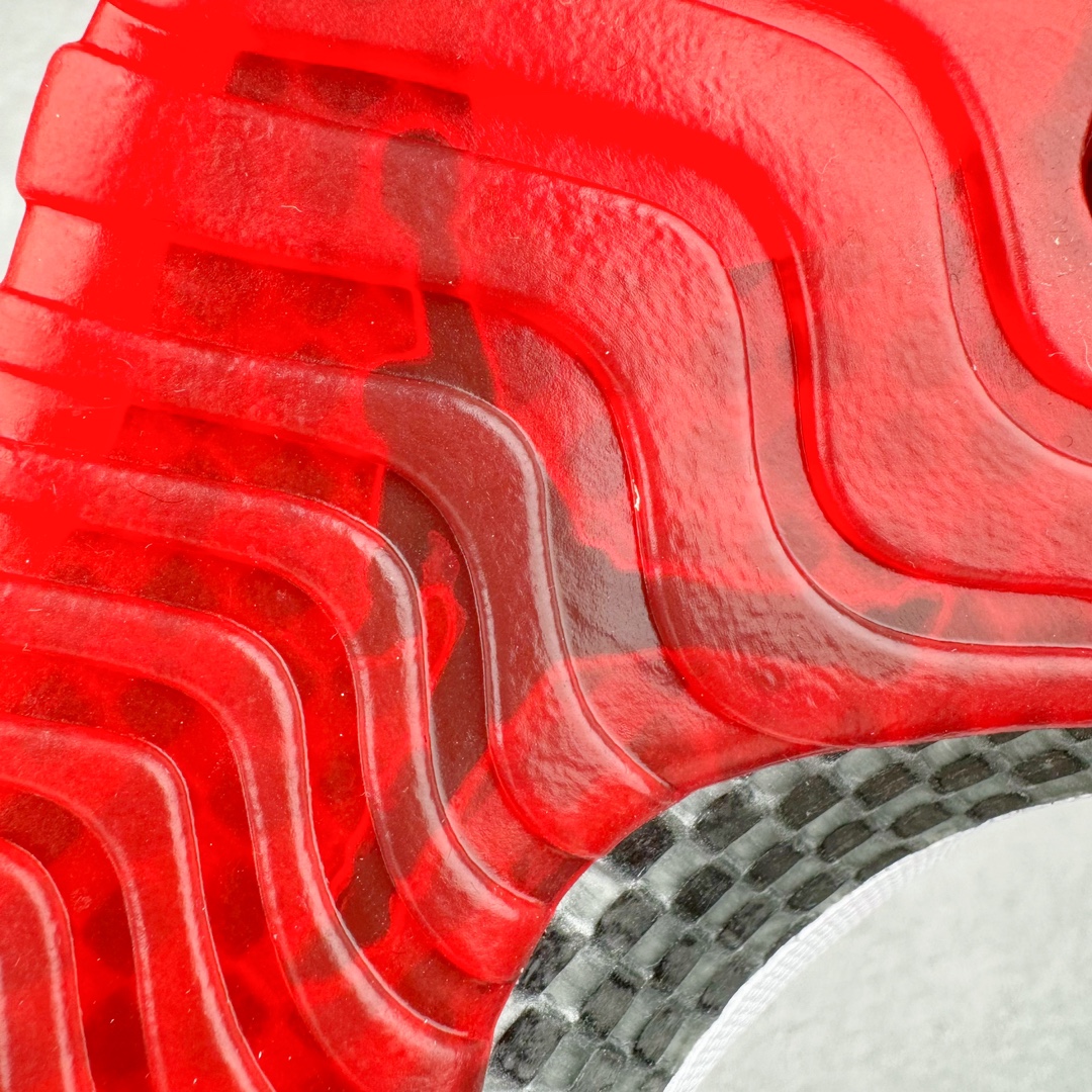 图片[23]-＃KZ神版 Air Jordan AJ11 \\\”Bred Velvet\\\” 高帮黑红天鹅绒 DB5457-061 市场中端王者 耗时半年巨作 全套原纸板楦头开发 确保原汁原味 完美呈现11代版型 此版本只针对中端市场 皮料材质有所更替 其他数据细节工艺流程均保持一致绝不口嗨 细节品控鞋型随意秒杀市面3XX 原楦原档案数据开模打造 原厂中底拉帮钢印 原厂进口漆皮 防冻不开裂 原装鞋撑 水晶大底正确色度色泽 原楦原数据刺绣 原厂车缝走线及对位 毫厘不差 飞人logo采用原数据电脑刺绣 原装正品碳纤维真实碳板 增强抗扭 原内标 原盒标 正确官方原盒 防氧化水晶外底 原厂配套全掌solo气垫 进口港宝加持 后跟自然饱满 全鞋荧光划线卡点 追求极致完美 每一双都是工艺品 多重QC质检 超越公司货的品控标准 实实在在的免检产品 尺码：36 36.5 37.5 38 38.5 39 40 40.5 41 42 42.5 43 44 44.5 45 46 47.5-选品中心