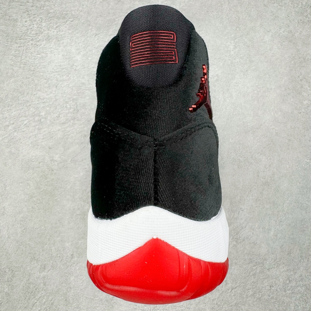 图片[8]-＃KZ神版 Air Jordan AJ11 \\\”Bred Velvet\\\” 高帮黑红天鹅绒 DB5457-061 市场中端王者 耗时半年巨作 全套原纸板楦头开发 确保原汁原味 完美呈现11代版型 此版本只针对中端市场 皮料材质有所更替 其他数据细节工艺流程均保持一致绝不口嗨 细节品控鞋型随意秒杀市面3XX 原楦原档案数据开模打造 原厂中底拉帮钢印 原厂进口漆皮 防冻不开裂 原装鞋撑 水晶大底正确色度色泽 原楦原数据刺绣 原厂车缝走线及对位 毫厘不差 飞人logo采用原数据电脑刺绣 原装正品碳纤维真实碳板 增强抗扭 原内标 原盒标 正确官方原盒 防氧化水晶外底 原厂配套全掌solo气垫 进口港宝加持 后跟自然饱满 全鞋荧光划线卡点 追求极致完美 每一双都是工艺品 多重QC质检 超越公司货的品控标准 实实在在的免检产品 尺码：36 36.5 37.5 38 38.5 39 40 40.5 41 42 42.5 43 44 44.5 45 46 47.5-选品中心