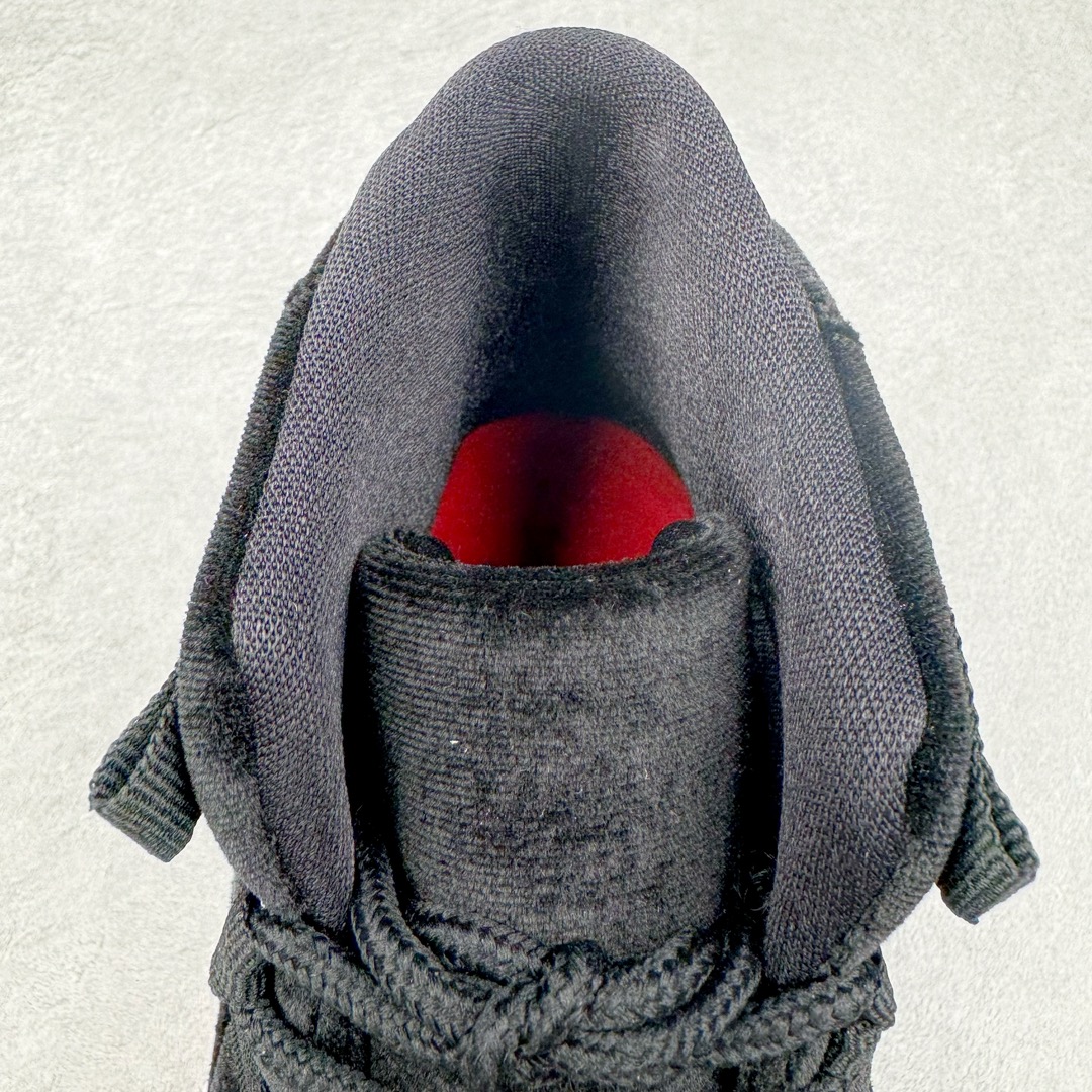图片[14]-＃KZ神版 Air Jordan AJ11 \\\”Bred Velvet\\\” 高帮黑红天鹅绒 DB5457-061 市场中端王者 耗时半年巨作 全套原纸板楦头开发 确保原汁原味 完美呈现11代版型 此版本只针对中端市场 皮料材质有所更替 其他数据细节工艺流程均保持一致绝不口嗨 细节品控鞋型随意秒杀市面3XX 原楦原档案数据开模打造 原厂中底拉帮钢印 原厂进口漆皮 防冻不开裂 原装鞋撑 水晶大底正确色度色泽 原楦原数据刺绣 原厂车缝走线及对位 毫厘不差 飞人logo采用原数据电脑刺绣 原装正品碳纤维真实碳板 增强抗扭 原内标 原盒标 正确官方原盒 防氧化水晶外底 原厂配套全掌solo气垫 进口港宝加持 后跟自然饱满 全鞋荧光划线卡点 追求极致完美 每一双都是工艺品 多重QC质检 超越公司货的品控标准 实实在在的免检产品 尺码：36 36.5 37.5 38 38.5 39 40 40.5 41 42 42.5 43 44 44.5 45 46 47.5-选品中心