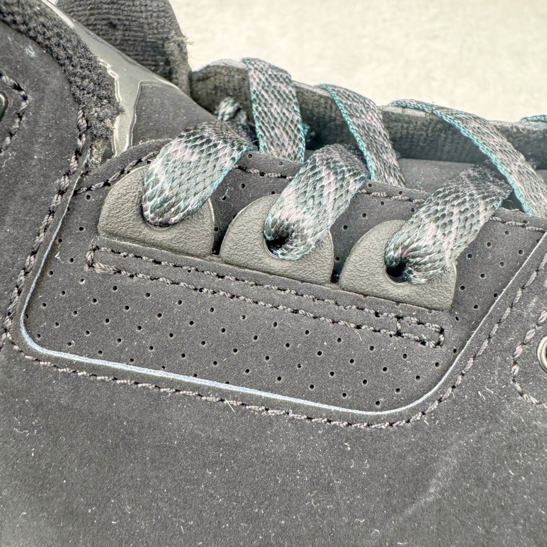 图片[13]-＃GX纯原 Air Jordan AJ3 Retro 黑猫 CK9246-168 圈内最强三代系列 匠心打造 开发时长超过半年 目前可过各类鉴定或无法鉴定 裸鞋随便操作 全套原纸板楦头开发 原厂大底磨具加持立体防滑纹理 原装可视Air Sole气垫 原汁原味最完美的三代版型 唯一正确鞋头趴度弧度高度鞋身腰线 原厂TPU彩虹扎染后跟饰片 正确内里反口里网布 皮料菱角分明不变形无多余毛边 广东原厂zp同批次手工大底描漆拉丝 市场唯一原厂鞋扣模具 原厂织唛标 原厂飞人电绣工艺 尾指中部跳三针 独家绑鞋带手法 印刷中底布 四线拉帮 米色美纹纸贴合固定 进口港宝加持 后跟自然饱满 全鞋荧光划线卡点 追求极致完美 每一双都是工艺品 多重QC质检 超越公司货的品控标准 实实在在的免检产品 尺码：40 40.5 41 42 42.5 43 44 44.5 45 45.5 46 47.5 48.5-选品中心