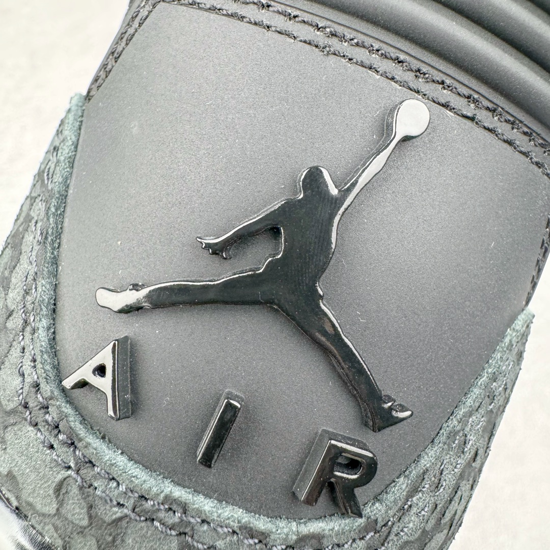 图片[11]-＃GX纯原 Air Jordan AJ3 Retro 黑猫 CK9246-168 圈内最强三代系列 匠心打造 开发时长超过半年 目前可过各类鉴定或无法鉴定 裸鞋随便操作 全套原纸板楦头开发 原厂大底磨具加持立体防滑纹理 原装可视Air Sole气垫 原汁原味最完美的三代版型 唯一正确鞋头趴度弧度高度鞋身腰线 原厂TPU彩虹扎染后跟饰片 正确内里反口里网布 皮料菱角分明不变形无多余毛边 广东原厂zp同批次手工大底描漆拉丝 市场唯一原厂鞋扣模具 原厂织唛标 原厂飞人电绣工艺 尾指中部跳三针 独家绑鞋带手法 印刷中底布 四线拉帮 米色美纹纸贴合固定 进口港宝加持 后跟自然饱满 全鞋荧光划线卡点 追求极致完美 每一双都是工艺品 多重QC质检 超越公司货的品控标准 实实在在的免检产品 尺码：40 40.5 41 42 42.5 43 44 44.5 45 45.5 46 47.5 48.5-选品中心