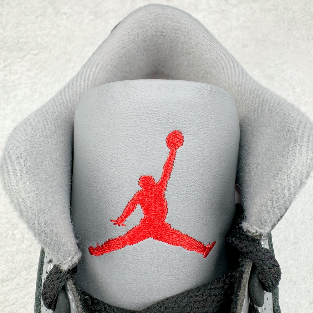 图片[22]-＃GX纯原 Air Jordan AJ3 Retro 复刻黑水泥 DN3707-010 圈内最强三代系列 匠心打造 开发时长超过半年 目前可过各类鉴定或无法鉴定 裸鞋随便操作 全套原纸板楦头开发 原厂大底磨具加持立体防滑纹理 原装可视Air Sole气垫 原汁原味最完美的三代版型 唯一正确鞋头趴度弧度高度鞋身腰线 原厂TPU彩虹扎染后跟饰片 正确内里反口里网布 皮料菱角分明不变形无多余毛边 广东原厂zp同批次手工大底描漆拉丝 市场唯一原厂鞋扣模具 原厂织唛标 原厂飞人电绣工艺 尾指中部跳三针 独家绑鞋带手法 印刷中底布 四线拉帮 米色美纹纸贴合固定 进口港宝加持 后跟自然饱满 全鞋荧光划线卡点 追求极致完美 每一双都是工艺品 多重QC质检 超越公司货的品控标准 实实在在的免检产品 尺码：40 40.5 41 42 42.5 43 44 44.5 45 45.5 46 47.5 48.5-选品中心