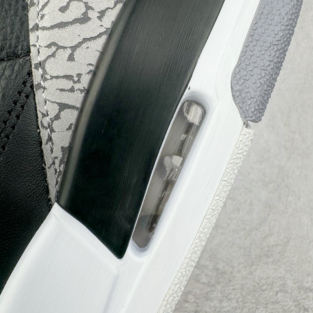 图片[11]-＃GX纯原 Air Jordan AJ3 Retro 复刻黑水泥 DN3707-010 圈内最强三代系列 匠心打造 开发时长超过半年 目前可过各类鉴定或无法鉴定 裸鞋随便操作 全套原纸板楦头开发 原厂大底磨具加持立体防滑纹理 原装可视Air Sole气垫 原汁原味最完美的三代版型 唯一正确鞋头趴度弧度高度鞋身腰线 原厂TPU彩虹扎染后跟饰片 正确内里反口里网布 皮料菱角分明不变形无多余毛边 广东原厂zp同批次手工大底描漆拉丝 市场唯一原厂鞋扣模具 原厂织唛标 原厂飞人电绣工艺 尾指中部跳三针 独家绑鞋带手法 印刷中底布 四线拉帮 米色美纹纸贴合固定 进口港宝加持 后跟自然饱满 全鞋荧光划线卡点 追求极致完美 每一双都是工艺品 多重QC质检 超越公司货的品控标准 实实在在的免检产品 尺码：40 40.5 41 42 42.5 43 44 44.5 45 45.5 46 47.5 48.5-选品中心
