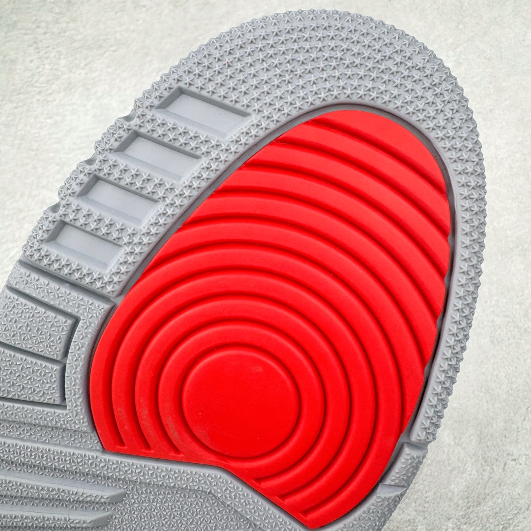 图片[18]-＃GX纯原 Air Jordan AJ3 Retro 做旧白水泥 DN3707-100 圈内最强三代系列 匠心打造 开发时长超过半年 目前可过各类鉴定或无法鉴定 裸鞋随便操作 全套原纸板楦头开发 原厂大底磨具加持立体防滑纹理 原装可视Air Sole气垫 原汁原味最完美的三代版型 唯一正确鞋头趴度弧度高度鞋身腰线 原厂TPU彩虹扎染后跟饰片 正确内里反口里网布 皮料菱角分明不变形无多余毛边 广东原厂zp同批次手工大底描漆拉丝 市场唯一原厂鞋扣模具 原厂织唛标 原厂飞人电绣工艺 尾指中部跳三针 独家绑鞋带手法 印刷中底布 四线拉帮 米色美纹纸贴合固定 进口港宝加持 后跟自然饱满 全鞋荧光划线卡点 追求极致完美 每一双都是工艺品 多重QC质检 超越公司货的品控标准 实实在在的免检产品 尺码：40 40.5 41 42 42.5 43 44 44.5 45 45.5 46 47.5 48.5-选品中心