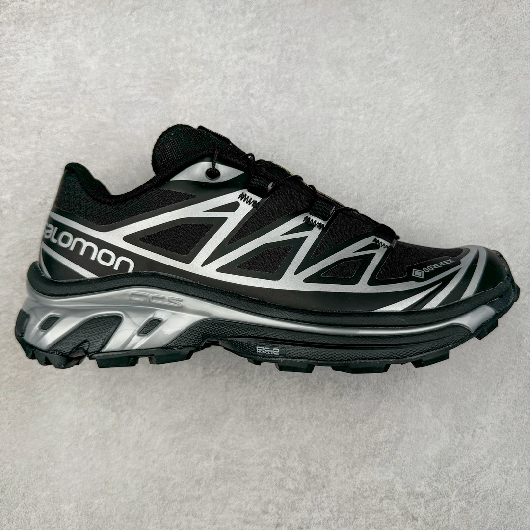 ＃X版纯原福利 Salomon 萨洛蒙 XT-6 复古机能户外跑鞋 这双XT-6 鞋面以锯齿状的包裹系统呈现 在黑色基底之下加入了各种色点缀 内嵌式的袜套设计与 Quicklace 系带系统一道 实现了立体包裹与精准贴合 结合 Contagrip 大底科技 让穿着者可以轻松驾驭户外与通勤下的任何运动生活场景 无缝鞋身户外随意纵横 颜值与脚感兼备 出街通勤 绝对非常吸睛 你值得拥有 尺码：36 36.5 37.5 38 38.5 39 40 40.5 41 42 42.5 43 44 44.5 45-选品中心