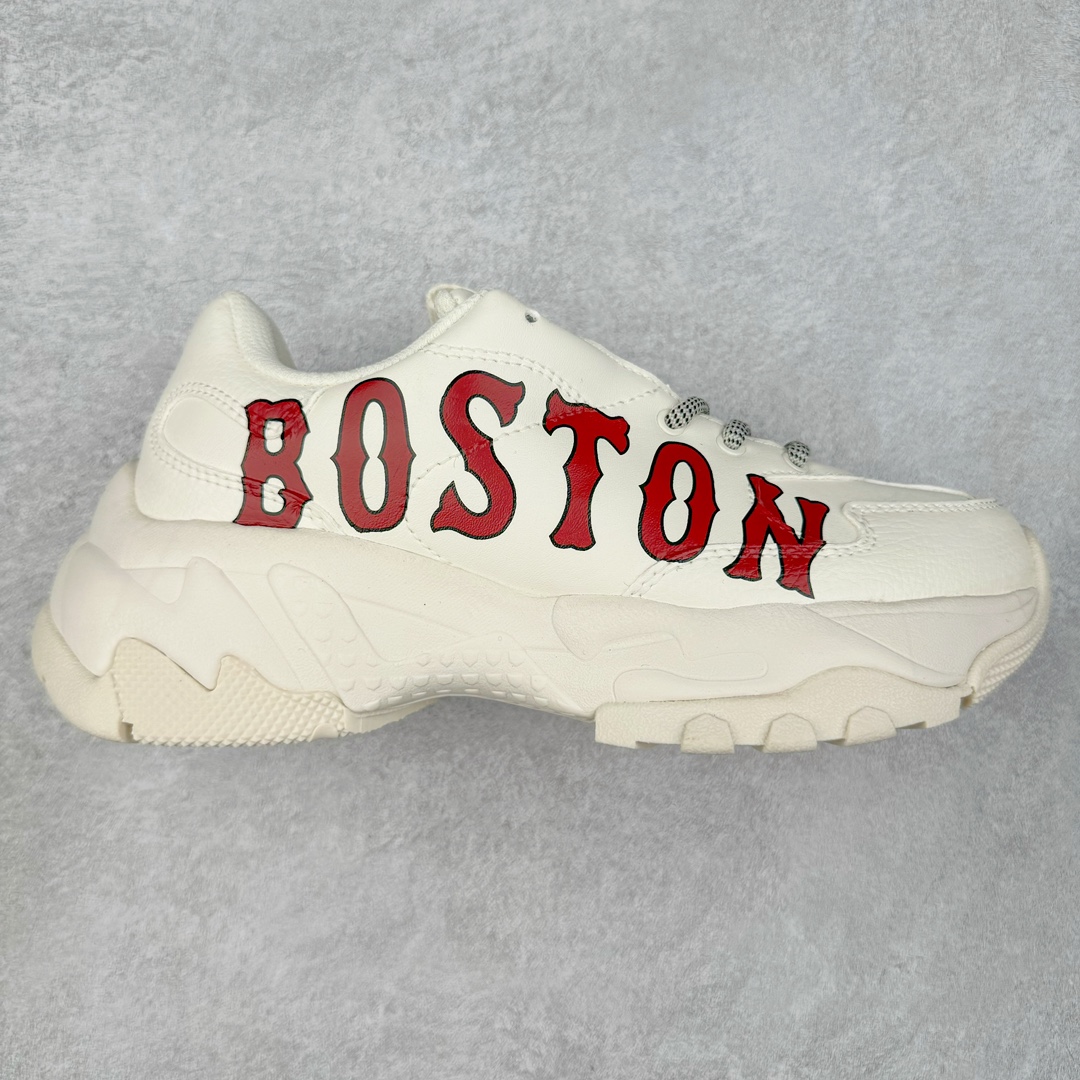 图片[5]-＃特价福利 MLB BigBall Chunky纽约洋基队增高复古风印花老爹鞋 MLB是韩国F&F旗下潮流服装品牌 拥有150年历史的经典传统 是街头文化和国际生活方式的领导者 MLB拥有包括男装、女装、童装、配饰在内的全品类服饰 提供覆盖各性别、各年龄层、From Head to Toe的穿搭装备 其产品结合了韩国的时尚造型与质感 展现了运动服饰也可以兼具时尚潮流的风格 在产品设计上 MLB不仅融合了美国职业棒球大联盟的各当家球队 更结合了棒球运动中的各个元素 复古风范自信控场 复古鞋型率先勾描独特的自我态度 在经典线条与时尚元素的精彩交织下刷新街头复古运动风潮 质感十足兼备卓越的舒适透气性能迎合夏日追求的自在脚感。尺码：36 36.5 37.5 38 38.5 39 40 40.5 41 42 42.5 43 44 44.5 45-选品中心