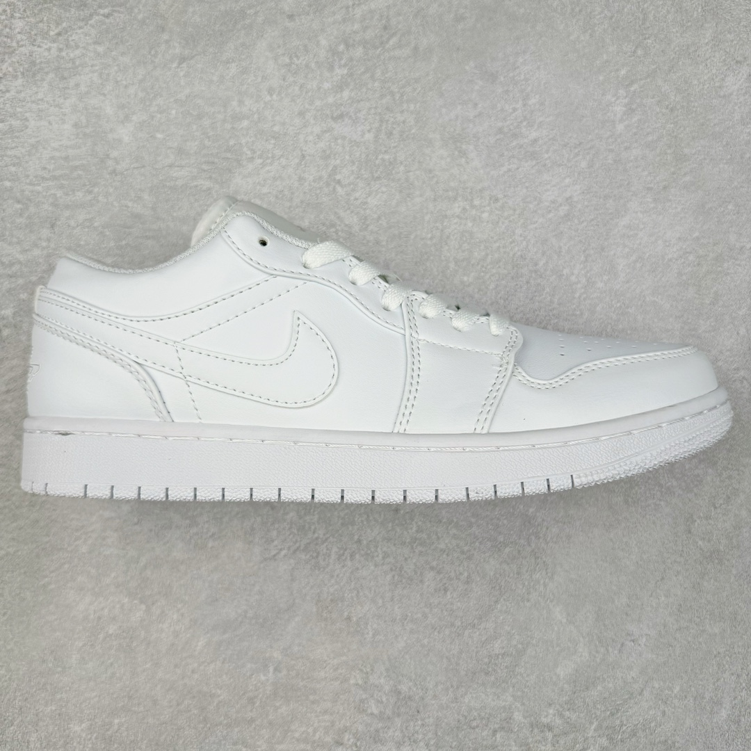 ＃特价福利 Air Jordan AJ1 Low 低帮系列 原装楦头纸板开发 完美鞋型 超高清洁度 鞋型不臃肿别扭 原厂内置全掌气垫 A模大底 鞋舌AJ原厂专用牛津布 AJ专用反口珍珠布 原厂无杂质高弹内里海棉 特殊封边弹力鞋带 原鞋开模 拒绝公底 购置公司同步原材料 都有细节原汁原味 忠于原版 尺码：36 36.5 37.5 38 38.5 39 40 40.5 41 42 42.5 43 44 44.5 45 46-选品中心