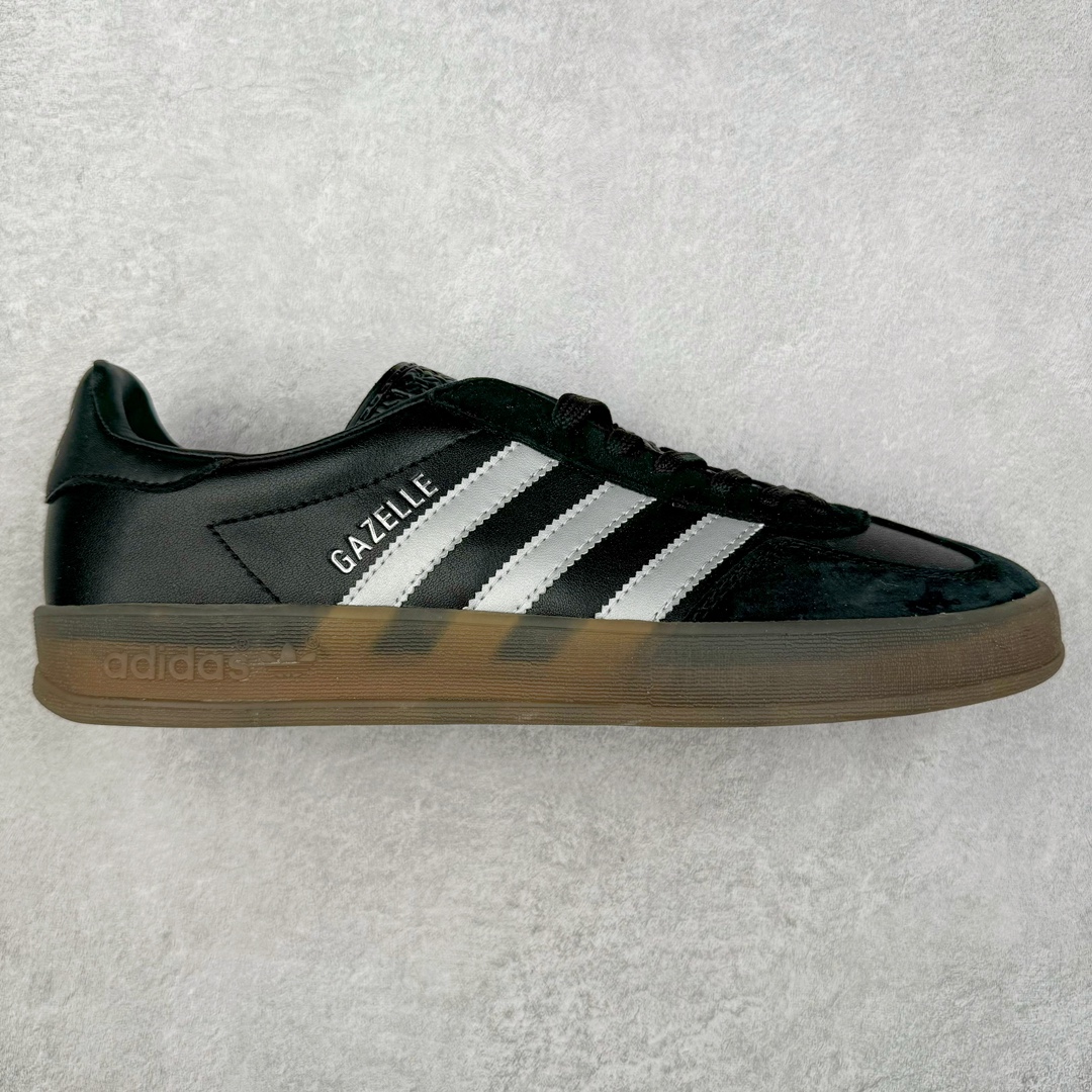 AD Gazelle Indoor Trainers 羚羊内训系列低帮复古百搭休闲运动德训风板鞋 JH8837 90年代经典的复刻版！自60年代以足球训练鞋面世以来,Gazelle就以其经典设计席卷全球。1991年版本的复刻,再造经典Gazelle。采用皮革打造,搭配浊色细节,让这款经典更加简约。尺码：36 36⅔ 37⅓ 38 38⅔ 39⅓ 40 40⅔ 41⅓ 42 42⅔ 43⅓ 44 45-选品中心
