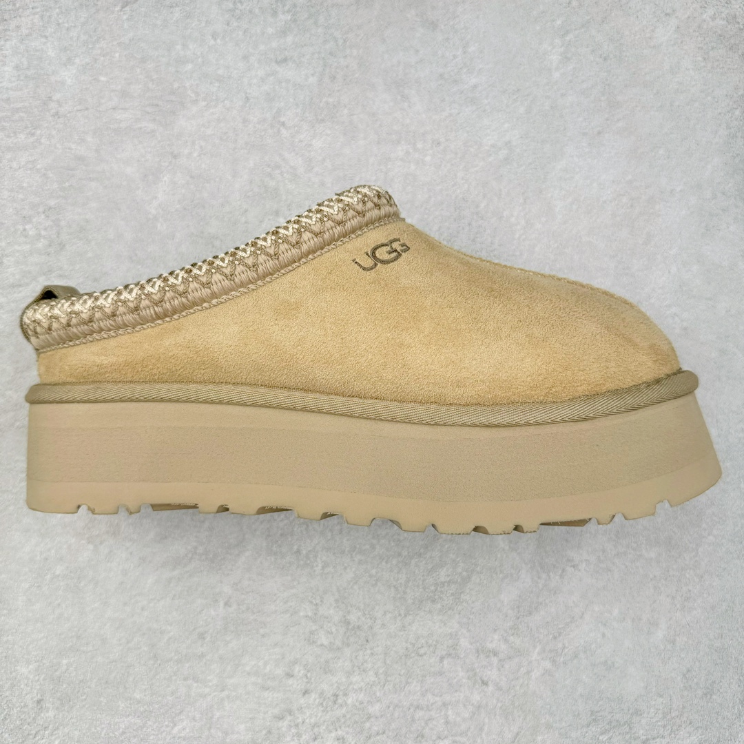 ＃平台特供纯原福利 UGG 经典秋冬羊皮毛一体雪地靴 私人订单价格匠心定位 桑坡大厂直供 拒绝高利润 区别杀猪版本 隆丰A级澳洲进口羊皮毛一体 完全遵循ZP工艺流程 代工厂原厂版师 秉承无原鞋不开发选择 注重每一处细节 市面最正版型 TREADLITE\\\”轻翼\\\”科技外底 轻便/耐用/柔韧/桩型【售后郑重承诺】一个月内若出现重大脱胶/断底等质量问题 直接为您换新 翻毛皮鞋面 细腻亲肤再生聚酯纤维滚边 舒适易打理 保暖性佳 UGG plush™ 里衬和内底 茸软亲肤 舒适暖足 经典鞋型搭配轻盈厚底 稳稳拿捏秋冬出街时髦造型 Treadlite by UGG 轻翼大底 轻盈缓震 为双足减负 舒适轻便 助你轻松畅玩整天 尺码：35 36 37 38 39 40-选品中心