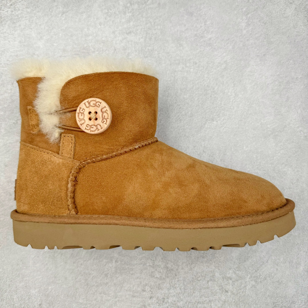 图片[4]-＃平台特供纯原福利 UGG 经典秋冬羊皮毛一体雪地靴 私人订单价格匠心定位 桑坡大厂直供 拒绝高利润 区别杀猪版本 隆丰A级澳洲进口羊皮毛一体 完全遵循ZP工艺流程 代工厂原厂版师 秉承无原鞋不开发选择 注重每一处细节 市面最正版型 TREADLITE\\\”轻翼\\\”科技外底 轻便/耐用/柔韧/桩型【售后郑重承诺】一个月内若出现重大脱胶/断底等质量问题 直接为您换新 翻毛皮鞋面 细腻亲肤再生聚酯纤维滚边 舒适易打理 保暖性佳 UGG plush™ 里衬和内底 茸软亲肤 舒适暖足 经典鞋型搭配轻盈厚底 稳稳拿捏秋冬出街时髦造型 Treadlite by UGG 轻翼大底 轻盈缓震 为双足减负 舒适轻便 助你轻松畅玩整天 尺码：35 36 37 38 39 40-选品中心