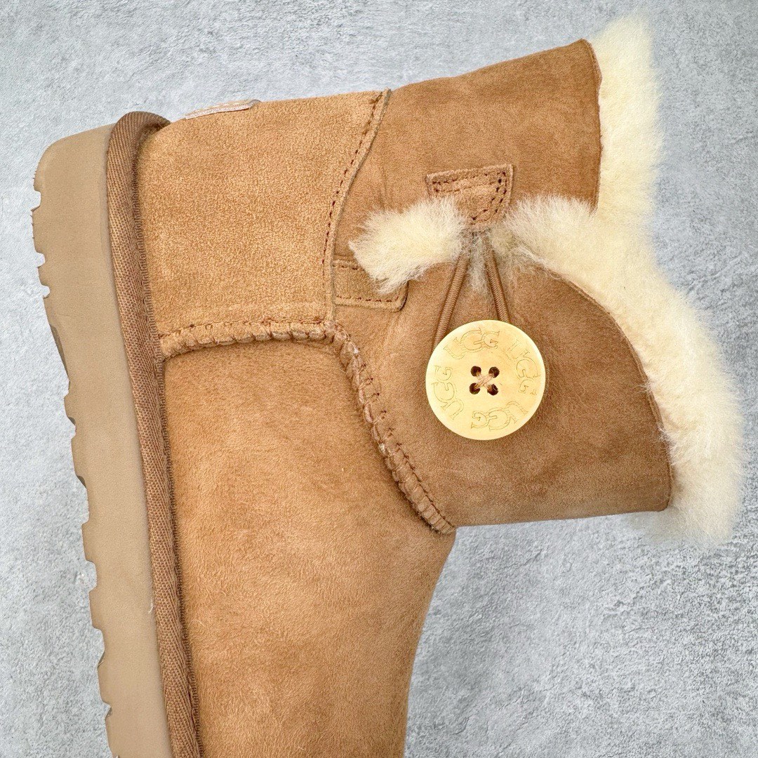 图片[6]-＃平台特供纯原福利 UGG 经典秋冬羊皮毛一体雪地靴 私人订单价格匠心定位 桑坡大厂直供 拒绝高利润 区别杀猪版本 隆丰A级澳洲进口羊皮毛一体 完全遵循ZP工艺流程 代工厂原厂版师 秉承无原鞋不开发选择 注重每一处细节 市面最正版型 TREADLITE\\\”轻翼\\\”科技外底 轻便/耐用/柔韧/桩型【售后郑重承诺】一个月内若出现重大脱胶/断底等质量问题 直接为您换新 翻毛皮鞋面 细腻亲肤再生聚酯纤维滚边 舒适易打理 保暖性佳 UGG plush™ 里衬和内底 茸软亲肤 舒适暖足 经典鞋型搭配轻盈厚底 稳稳拿捏秋冬出街时髦造型 Treadlite by UGG 轻翼大底 轻盈缓震 为双足减负 舒适轻便 助你轻松畅玩整天 尺码：35 36 37 38 39 40-选品中心