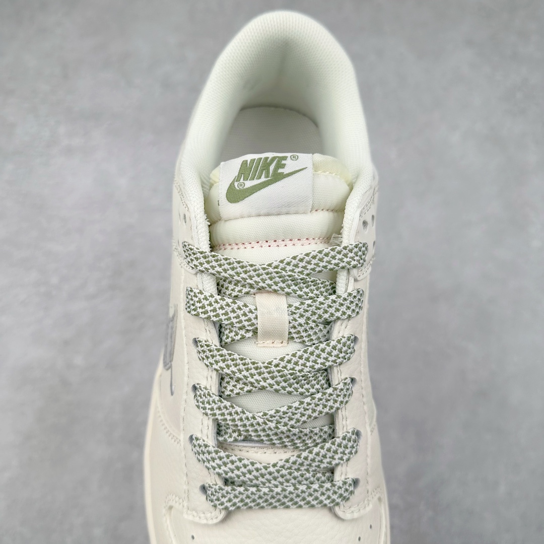 图片[5]-NK Dunk Low 定制配色 XX2025-330 大厂出品 极力推荐 原装头层材料 独家版型蒸餾加工帶來的是更好的视觉和脚感体验大厂纯原品质出货 清洁度 电绣工艺 皮料切割干净无任何毛边 细节完美 尺码：36 36.5 37.5 38 38.5 39 40 40.5 41 42 42.5 43 44 44.5 45 46 47.5-选品中心