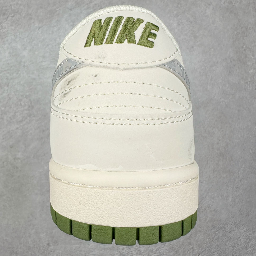 图片[8]-NK Dunk Low 定制配色 XX2025-330 大厂出品 极力推荐 原装头层材料 独家版型蒸餾加工帶來的是更好的视觉和脚感体验大厂纯原品质出货 清洁度 电绣工艺 皮料切割干净无任何毛边 细节完美 尺码：36 36.5 37.5 38 38.5 39 40 40.5 41 42 42.5 43 44 44.5 45 46 47.5-选品中心