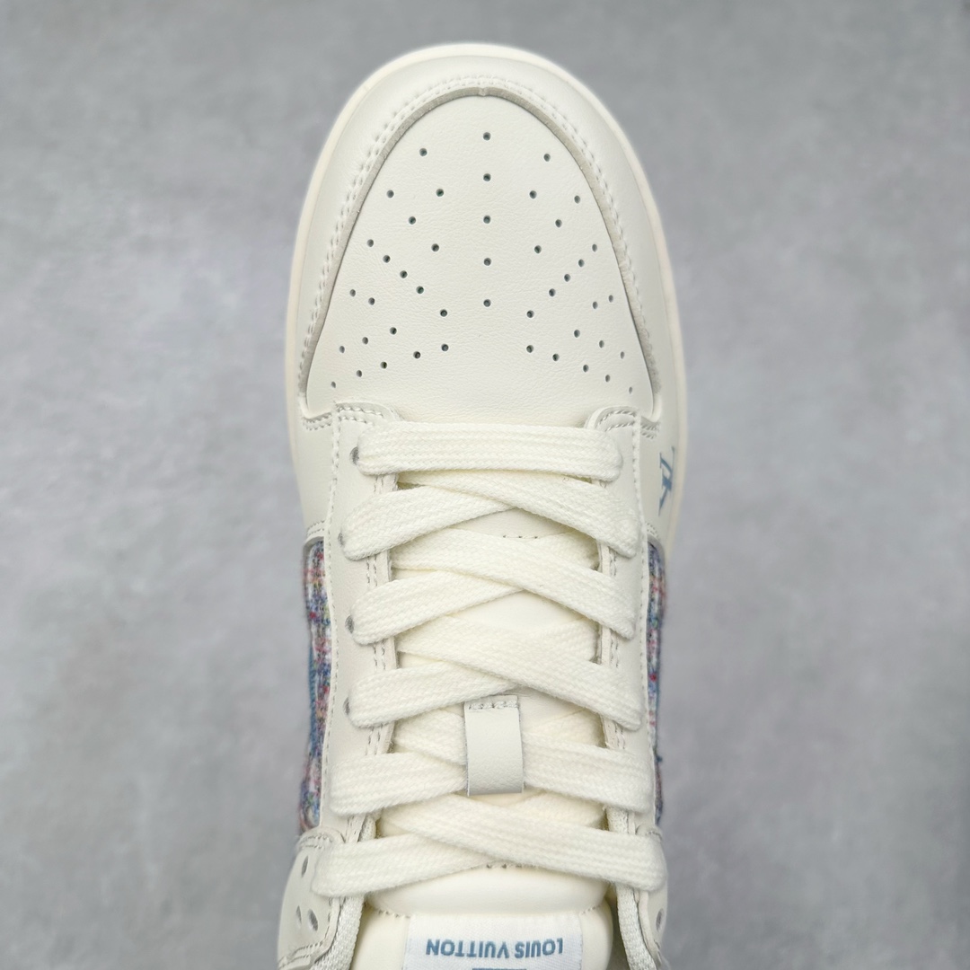 图片[4]-NK Dunk Low 定制配色 XX2025-323 大厂出品 极力推荐 原装头层材料 独家版型蒸餾加工帶來的是更好的视觉和脚感体验大厂纯原品质出货 清洁度 电绣工艺 皮料切割干净无任何毛边 细节完美 尺码：36 36.5 37.5 38 38.5 39 40 40.5 41 42 42.5 43 44 44.5 45 46 47.5-选品中心