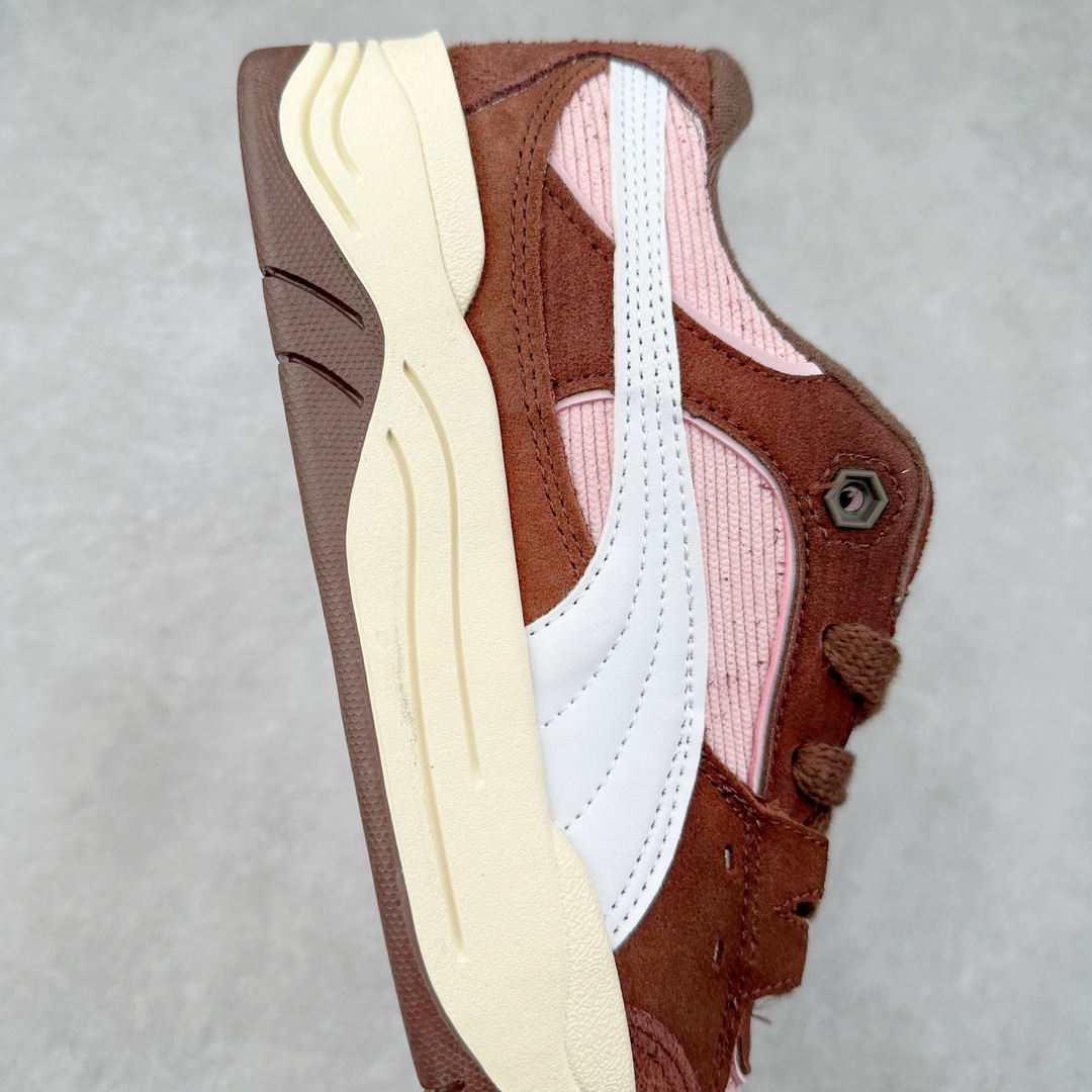 图片[6]-PUMA 180 Night Rider 彪马 防滑耐磨低帮休闲板鞋 设计灵感源自90及00一代的滑板运动文化 简约又不失设计巧思的帅气风格让它轻松驾驭日常休闲或滑板场合 运动兼具匠心 细节彰显品质 衬垫边缘以提供支撑和灵活性 强化鞋头以承受持续的磨损 耐磨性强 稳定性高 抓地更牢 不易打滑 货号： 394873 尺码： 35 36 36.5 37.5 38 38.5 39 40 40.5 41 42 42.5 43 44 45-选品中心