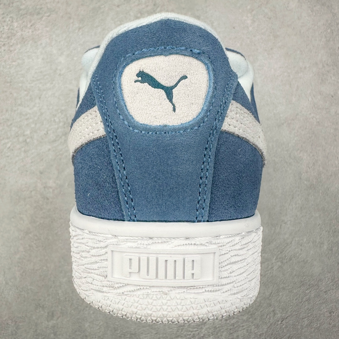 图片[8]-PUMA SUEDE XL 彪马新款面包鞋男女同款复古休闲板鞋 赠送一双鞋带 鞋身通体采用细腻的麂皮材质 厚实柔软 质感出众 鞋侧保留PUMA标志性跑道图案 侧面与后跟点缀金属色PUMA LOGO 兼具辨识度与细节感 加厚鞋垫、饱满鞋舌 搭配加宽扁形鞋带 使得穿着感更加贴合与舒适 值得一提的是 本季SUEDE XL鞋款以黑色、红色及蓝色最为瞩目 经典黑的配色 在低调之余可轻松驾驭任何潮流风格造型 而高饱和度的配色 则是当之无愧的早春出街利器。货号： 395205 尺码：36 37 37.5 38 38.5 39 40 40.5 41 42 42.5 43 44 45-选品中心