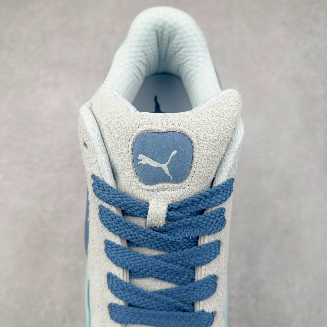 图片[5]-PUMA SUEDE XL 彪马新款面包鞋男女同款复古休闲板鞋 赠送一双鞋带 鞋身通体采用细腻的麂皮材质 厚实柔软 质感出众 鞋侧保留PUMA标志性跑道图案 侧面与后跟点缀金属色PUMA LOGO 兼具辨识度与细节感 加厚鞋垫、饱满鞋舌 搭配加宽扁形鞋带 使得穿着感更加贴合与舒适 值得一提的是 本季SUEDE XL鞋款以黑色、红色及蓝色最为瞩目 经典黑的配色 在低调之余可轻松驾驭任何潮流风格造型 而高饱和度的配色 则是当之无愧的早春出街利器。货号： 395205 尺码：36 37 37.5 38 38.5 39 40 40.5 41 42 42.5 43 44 45-选品中心