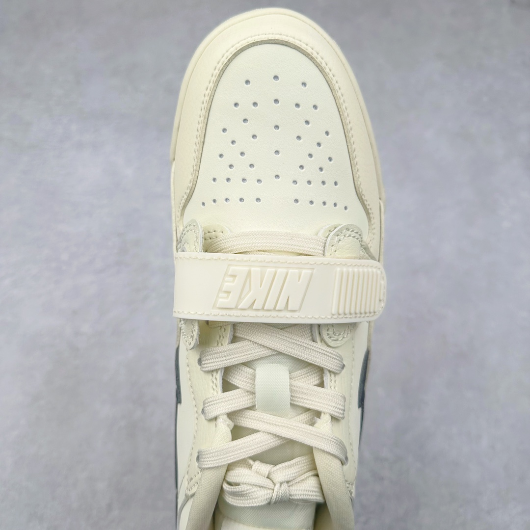 图片[4]-＃PB Air Jordan Legacy AJ312 Low 低帮复古篮球鞋 HV1807-101 市场最强独一档产物 全套原纸板楦头开发 原厂大底磨具加持立体防滑纹理 原档数据后跟TPU子母扣魔术贴 原装可视Air Sole气垫 原汁原味最完美的312代版型 唯一正确鞋头趴度弧度高度鞋身腰线 进口港宝加持 后跟自然饱满 全鞋荧光划线卡点 追求极致完美 每一双都是工艺品 多重QC质检 超越公司货的品控标准 实实在在的免检产品 鞋身采用了皮革材质打造 横跨鞋面的魔术贴十分吸睛 侧面的Swoosh Logo的一部分被鞋面遮挡了一部分 颇具玩味 魔术贴上标有NK标识 而鞋舌上是Jordan的经典红色飞翼Logo 后跟和鞋底均采用了AJ3的设计 后跟上同样也使用了经典的爆裂纹图案 尺码：36 36.5 37.5 38 38.5 39 40 40.5 41 42 42.5 43 44 44.5 45 46 47.5-选品中心