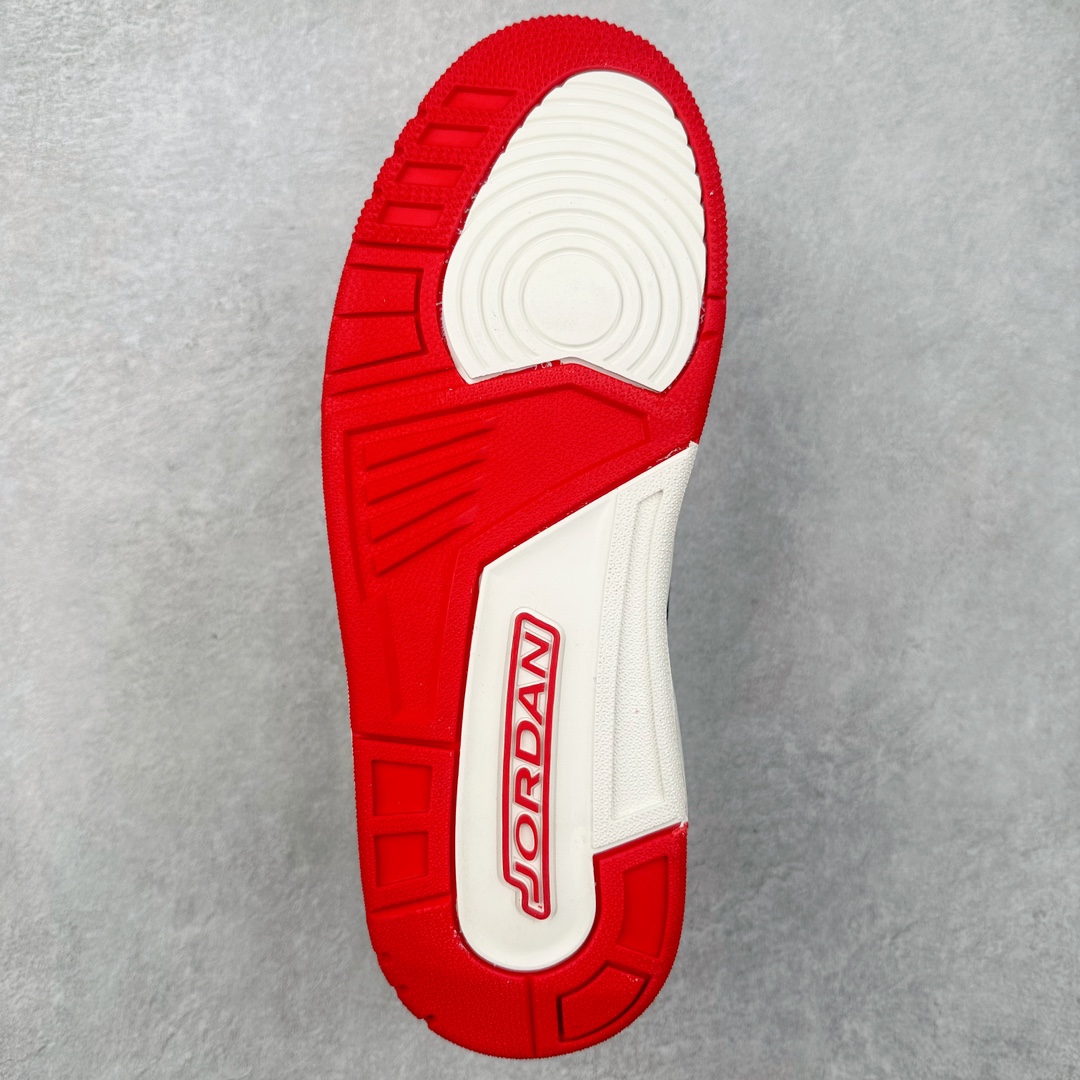 图片[9]-＃PB Air Jordan Legacy AJ312 Low 低帮复古篮球鞋 HJ9029-010 市场最强独一档产物 全套原纸板楦头开发 原厂大底磨具加持立体防滑纹理 原档数据后跟TPU子母扣魔术贴 原装可视Air Sole气垫 原汁原味最完美的312代版型 唯一正确鞋头趴度弧度高度鞋身腰线 进口港宝加持 后跟自然饱满 全鞋荧光划线卡点 追求极致完美 每一双都是工艺品 多重QC质检 超越公司货的品控标准 实实在在的免检产品 鞋身采用了皮革材质打造 横跨鞋面的魔术贴十分吸睛 侧面的Swoosh Logo的一部分被鞋面遮挡了一部分 颇具玩味 魔术贴上标有NK标识 而鞋舌上是Jordan的经典红色飞翼Logo 后跟和鞋底均采用了AJ3的设计 后跟上同样也使用了经典的爆裂纹图案 尺码：36 36.5 37.5 38 38.5 39 40 40.5 41 42 42.5 43 44 44.5 45 46 47.5-选品中心