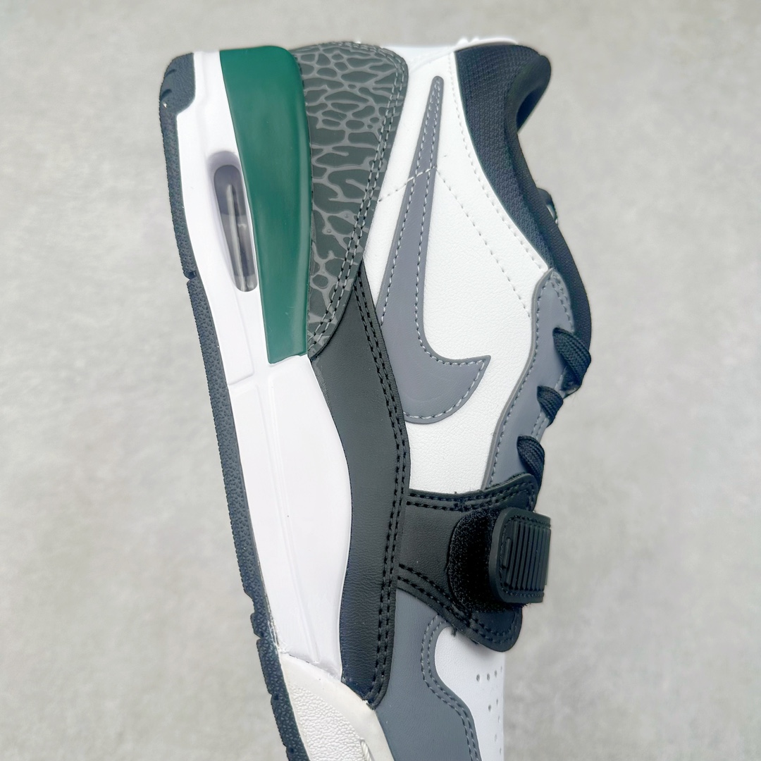 图片[6]-＃PB Air Jordan Legacy AJ312 Low 低帮复古篮球鞋 CD9054-131 市场最强独一档产物 全套原纸板楦头开发 原厂大底磨具加持立体防滑纹理 原档数据后跟TPU子母扣魔术贴 原装可视Air Sole气垫 原汁原味最完美的312代版型 唯一正确鞋头趴度弧度高度鞋身腰线 进口港宝加持 后跟自然饱满 全鞋荧光划线卡点 追求极致完美 每一双都是工艺品 多重QC质检 超越公司货的品控标准 实实在在的免检产品 鞋身采用了皮革材质打造 横跨鞋面的魔术贴十分吸睛 侧面的Swoosh Logo的一部分被鞋面遮挡了一部分 颇具玩味 魔术贴上标有NK标识 而鞋舌上是Jordan的经典红色飞翼Logo 后跟和鞋底均采用了AJ3的设计 后跟上同样也使用了经典的爆裂纹图案 尺码：36 36.5 37.5 38 38.5 39 40 40.5 41 42 42.5 43 44 44.5 45 46 47.5-选品中心