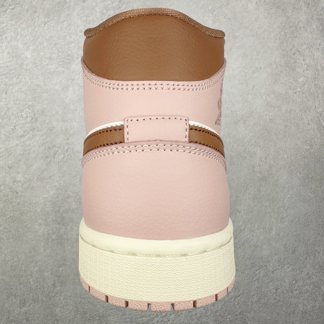 图片[8]-＃K版 Air Jordan AJ1 Mid 中帮 BQ6472-620 原厂内置全掌气垫 A模大底 头层小牛皮 鞋舌AJ原厂专用牛津布+AJ专用反口珍珠布+原厂无杂质高弹内里海棉 特殊封边弹力鞋带 全网唯一头层牛皮 原鞋开模 拒绝公底 购置公司同步原材料 原汁原味 忠于原版‼️尺码：36 36.5 37.5 38 38.5 39 40 40.5 41 42 42.5 43 44 44.5 45 46 47.5-选品中心