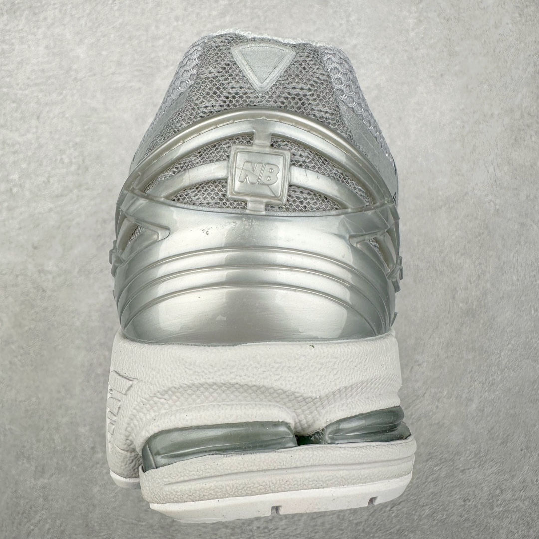 图片[8]-New Balance M1906R NB新百伦系列复古老爹风休闲运动慢跑鞋 采用轻质牛剖革拼接透气网眼衬垫织物鞋面材质 T-Beam大底提供足步弓支撑 保持步态稳定#后跟搭载外露缓震胶 鞋身整体以各种深浅不一的灰色覆盖 鞋头以淡蓝色调装饰，网眼衬垫通过不规律的色块实现做旧的美感 泛黄的鞋底更是进一步增添了复古气息 尺码：36 37 37.5 38 38.5 39.5 40 40.5 41.5 42 42.5 43 44 45-选品中心