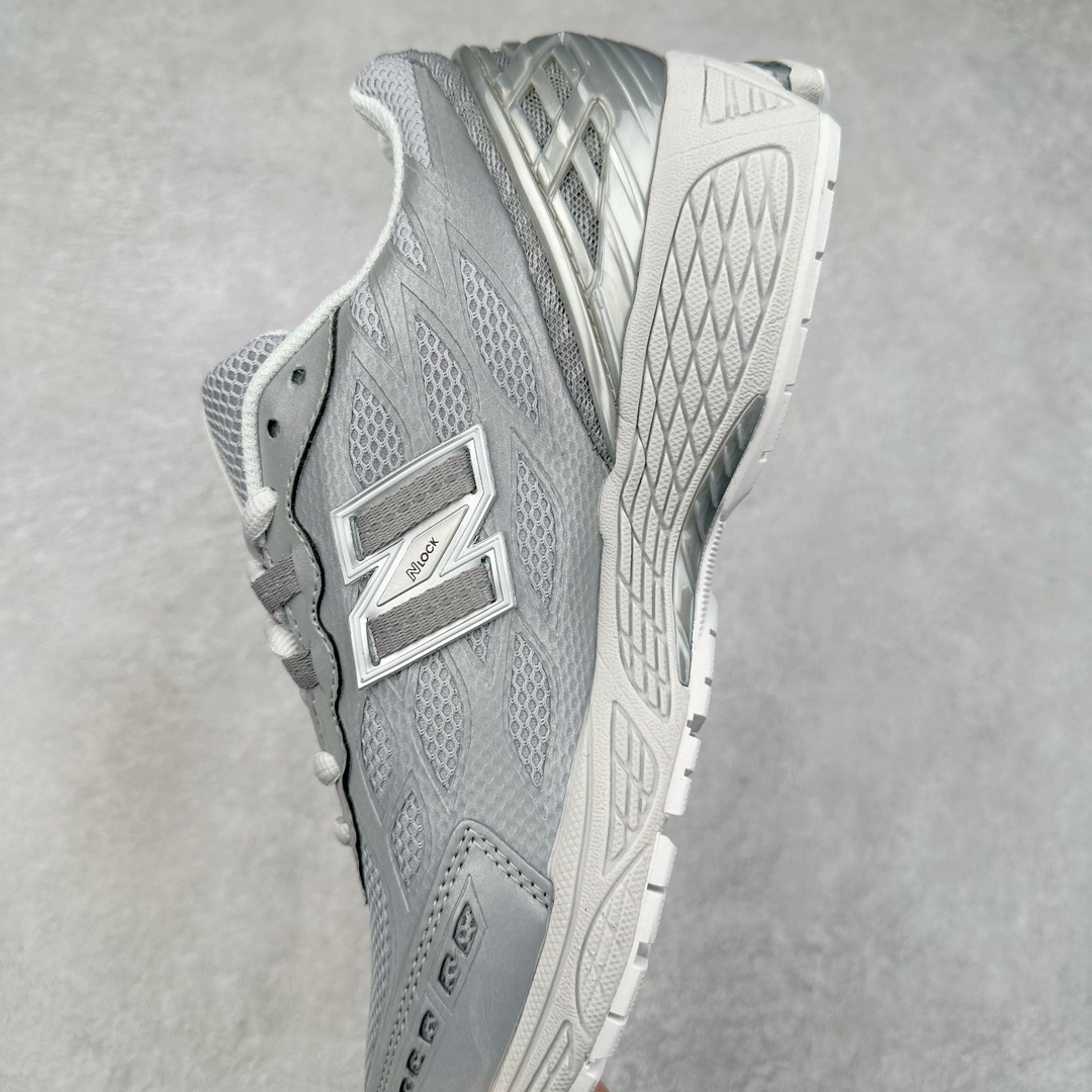 图片[7]-New Balance M1906R NB新百伦系列复古老爹风休闲运动慢跑鞋 采用轻质牛剖革拼接透气网眼衬垫织物鞋面材质 T-Beam大底提供足步弓支撑 保持步态稳定#后跟搭载外露缓震胶 鞋身整体以各种深浅不一的灰色覆盖 鞋头以淡蓝色调装饰，网眼衬垫通过不规律的色块实现做旧的美感 泛黄的鞋底更是进一步增添了复古气息 尺码：36 37 37.5 38 38.5 39.5 40 40.5 41.5 42 42.5 43 44 45-选品中心