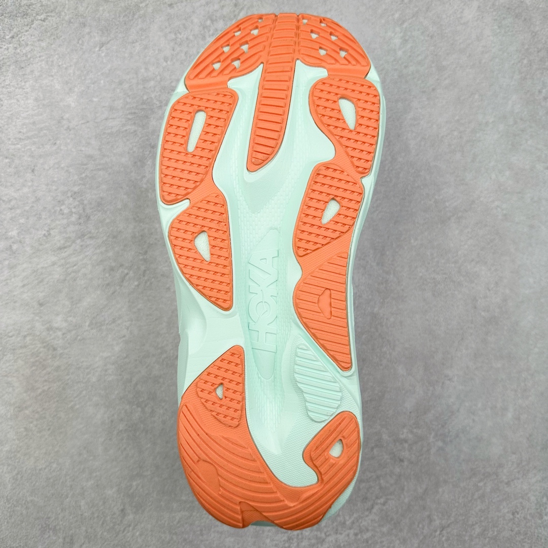 图片[9]-HOKA ONE ONE Clifton 克里夫顿10代专业性能减震公路跑步鞋 轻盈透气的针织网面和纱线的使用让鞋面更挺拔 增强鞋面的强度和支撑性能 搭配柔软的鞋舌 让双脚在舒适包裹中跑的更加畅快 全新泡棉中底 柔软的同时增强回弹性能 为不同跑者提供更平稳流畅的脚感 带来全面的缓冲保护 根据人体工程学设计的延长拉襟 后跟处弹软的海绵填充舒适固定 避免掉跟和摩擦 相比上一代光滑的内衬 Clifton 9的内衬增强了摩擦力 避免双脚在鞋内滑动 尺码：36 36.5 37.5 38 38.5 39 40 40.5 41 42 42.5 43 44 44.5 45-选品中心