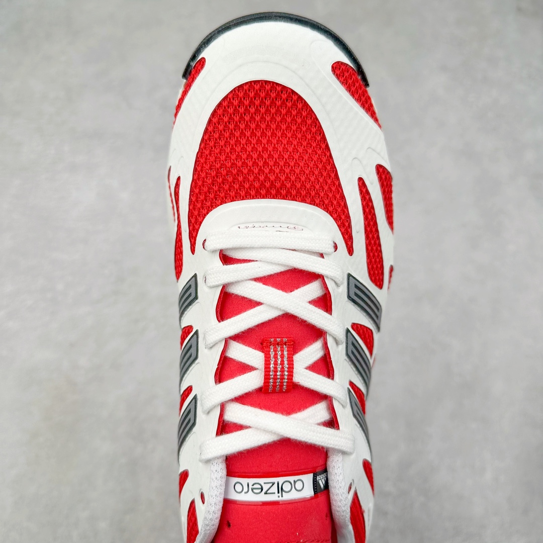 图片[4]-AD Adizero Aruku 全新跑鞋 JI0308 以永动机为灵感的前卫造型 以及时下流行的厚底设定 让人无比期待 “Aruku” 在日文中是行走的意思 昭示了这是一双定位于大众日常训练或慢跑的鞋款 黑、白、红三色的撞色外观 搭配街头感、现代感十足的鞋面线条勾勒 格外引人注目 搭配丰沛的全新 Swirlfoam 泡棉厚底 虽然不像顶级竞速跑鞋那般极致 但也将日常舒适和时尚颜值平衡到位 尺码：36 36.5 37.5 38 38.5 39 40 40.5 41 42 42.5 43 44 44.5 45-选品中心