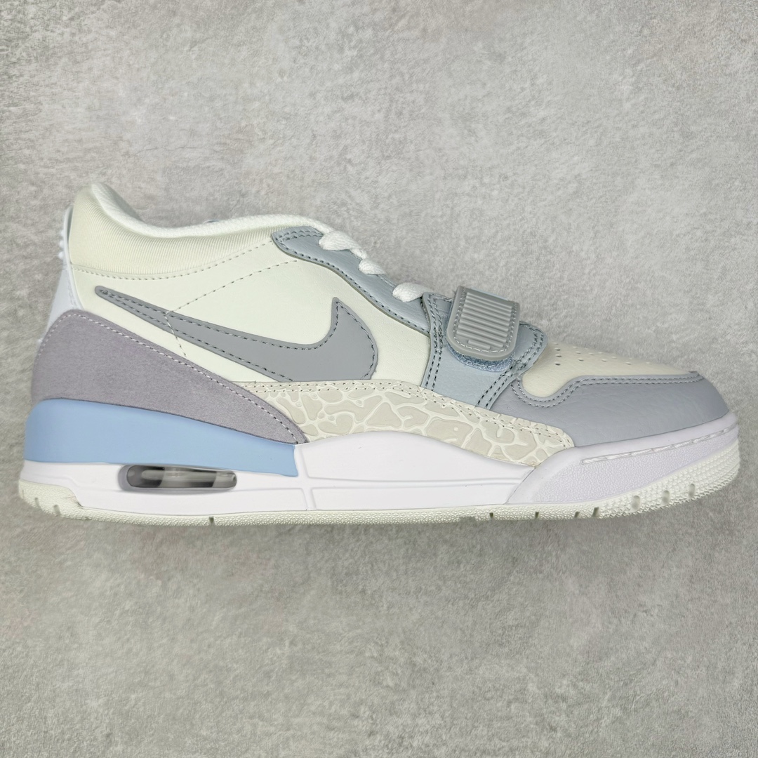 ＃PB Air Jordan Legacy AJ312 Low 低帮复古篮球鞋 HQ1190-101 市场最强独一档产物 全套原纸板楦头开发 原厂大底磨具加持立体防滑纹理 原档数据后跟TPU子母扣魔术贴 原装可视Air Sole气垫 原汁原味最完美的312代版型 唯一正确鞋头趴度弧度高度鞋身腰线 进口港宝加持 后跟自然饱满 全鞋荧光划线卡点 追求极致完美 每一双都是工艺品 多重QC质检 超越公司货的品控标准 实实在在的免检产品 鞋身采用了皮革材质打造 横跨鞋面的魔术贴十分吸睛 侧面的Swoosh Logo的一部分被鞋面遮挡了一部分 颇具玩味 魔术贴上标有NK标识 而鞋舌上是Jordan的经典红色飞翼Logo 后跟和鞋底均采用了AJ3的设计 后跟上同样也使用了经典的爆裂纹图案 尺码：36 36.5 37.5 38 38.5 39 40 40.5 41 42 42.5 43 44 44.5 45 46 47.5-选品中心