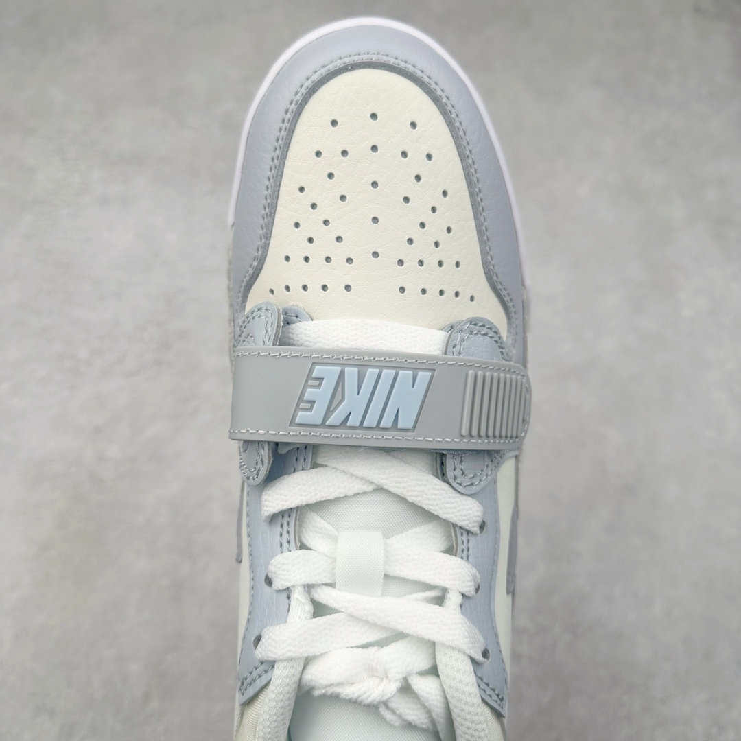 图片[4]-＃PB Air Jordan Legacy AJ312 Low 低帮复古篮球鞋 HQ1190-101 市场最强独一档产物 全套原纸板楦头开发 原厂大底磨具加持立体防滑纹理 原档数据后跟TPU子母扣魔术贴 原装可视Air Sole气垫 原汁原味最完美的312代版型 唯一正确鞋头趴度弧度高度鞋身腰线 进口港宝加持 后跟自然饱满 全鞋荧光划线卡点 追求极致完美 每一双都是工艺品 多重QC质检 超越公司货的品控标准 实实在在的免检产品 鞋身采用了皮革材质打造 横跨鞋面的魔术贴十分吸睛 侧面的Swoosh Logo的一部分被鞋面遮挡了一部分 颇具玩味 魔术贴上标有NK标识 而鞋舌上是Jordan的经典红色飞翼Logo 后跟和鞋底均采用了AJ3的设计 后跟上同样也使用了经典的爆裂纹图案 尺码：36 36.5 37.5 38 38.5 39 40 40.5 41 42 42.5 43 44 44.5 45 46 47.5-选品中心