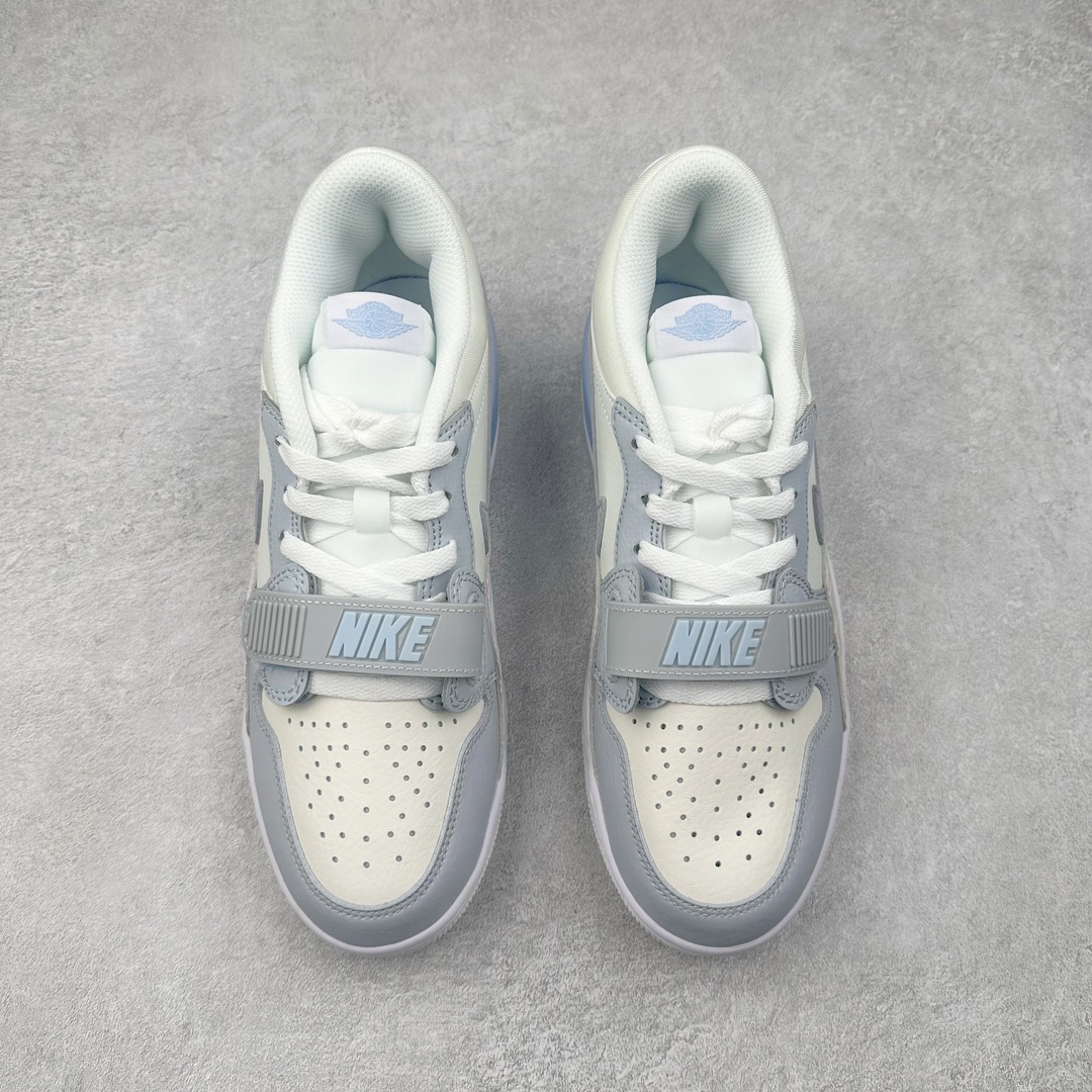 图片[2]-＃PB Air Jordan Legacy AJ312 Low 低帮复古篮球鞋 HQ1190-101 市场最强独一档产物 全套原纸板楦头开发 原厂大底磨具加持立体防滑纹理 原档数据后跟TPU子母扣魔术贴 原装可视Air Sole气垫 原汁原味最完美的312代版型 唯一正确鞋头趴度弧度高度鞋身腰线 进口港宝加持 后跟自然饱满 全鞋荧光划线卡点 追求极致完美 每一双都是工艺品 多重QC质检 超越公司货的品控标准 实实在在的免检产品 鞋身采用了皮革材质打造 横跨鞋面的魔术贴十分吸睛 侧面的Swoosh Logo的一部分被鞋面遮挡了一部分 颇具玩味 魔术贴上标有NK标识 而鞋舌上是Jordan的经典红色飞翼Logo 后跟和鞋底均采用了AJ3的设计 后跟上同样也使用了经典的爆裂纹图案 尺码：36 36.5 37.5 38 38.5 39 40 40.5 41 42 42.5 43 44 44.5 45 46 47.5-选品中心