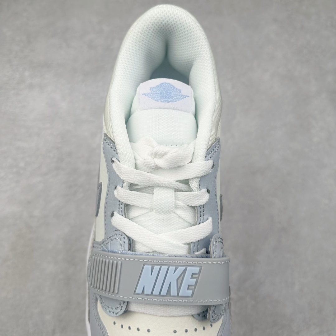 图片[5]-＃PB Air Jordan Legacy AJ312 Low 低帮复古篮球鞋 HQ1190-101 市场最强独一档产物 全套原纸板楦头开发 原厂大底磨具加持立体防滑纹理 原档数据后跟TPU子母扣魔术贴 原装可视Air Sole气垫 原汁原味最完美的312代版型 唯一正确鞋头趴度弧度高度鞋身腰线 进口港宝加持 后跟自然饱满 全鞋荧光划线卡点 追求极致完美 每一双都是工艺品 多重QC质检 超越公司货的品控标准 实实在在的免检产品 鞋身采用了皮革材质打造 横跨鞋面的魔术贴十分吸睛 侧面的Swoosh Logo的一部分被鞋面遮挡了一部分 颇具玩味 魔术贴上标有NK标识 而鞋舌上是Jordan的经典红色飞翼Logo 后跟和鞋底均采用了AJ3的设计 后跟上同样也使用了经典的爆裂纹图案 尺码：36 36.5 37.5 38 38.5 39 40 40.5 41 42 42.5 43 44 44.5 45 46 47.5-选品中心