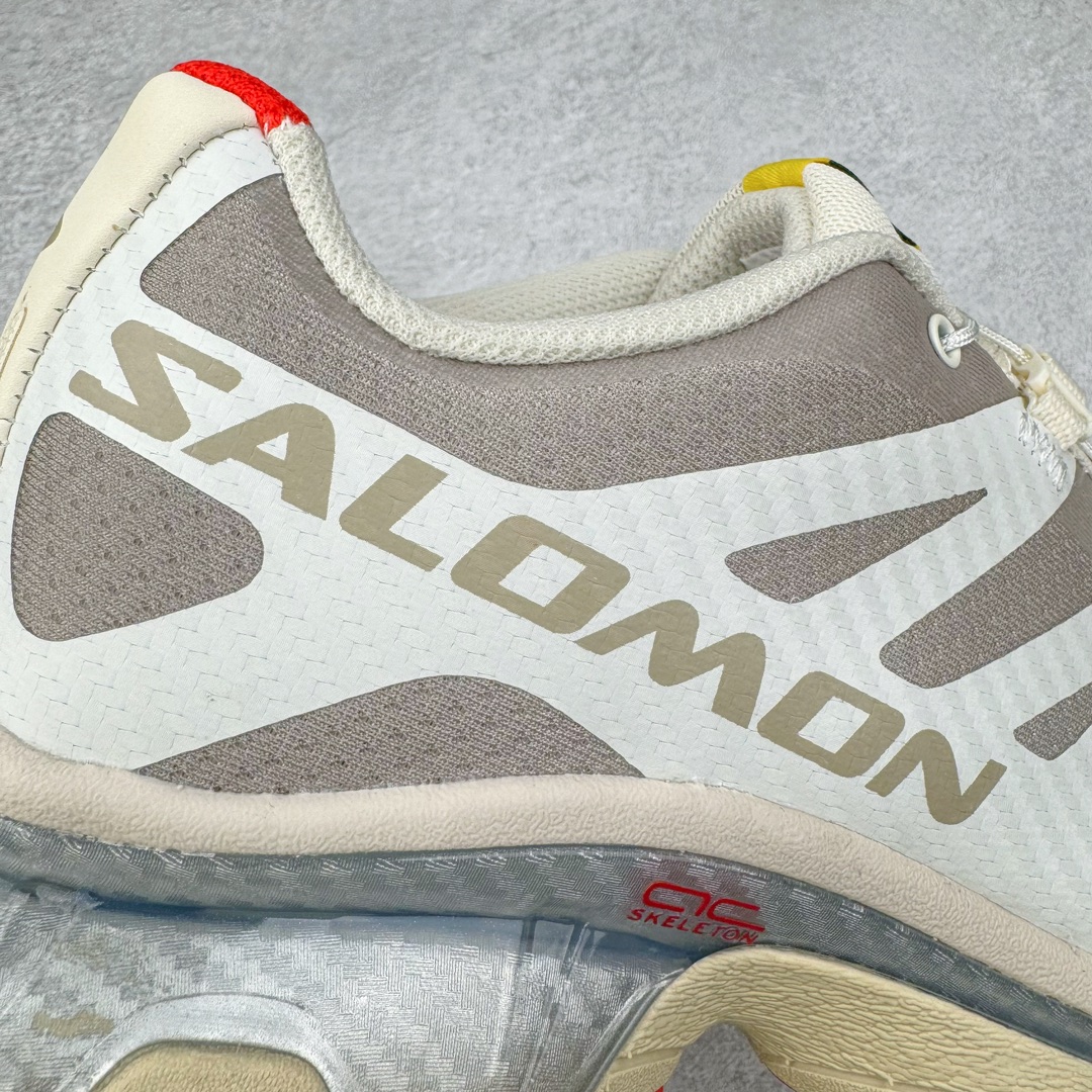 图片[17]-＃GX/绿X Salomon XT-4 OG Advanced 萨洛蒙系列低帮城市越野机能透气休闲运动鞋 鞋舌处附有迷你网眼袋收纳鞋绳以及下方的多色 Logo 标签 接着搭载奶油色 ACS 技术中底以及金色 TPU 塑料部件提升鞋款耐用性 中底与鞋面之间饰有海蓝色条状细节有效增添鞋款层次 最后应用黑色 Contragrip Chevron 外底完成鞋款设计 这次配色颇为高调 两款配色均以绚丽的渐变设计呈现 一款以粉紫渐变主打 另一款以黄绿渐变呈现 视觉效果相当吸睛 鞋面的使用玻璃纤维覆盖物加固 并通过细绳扣系带系统进行锁定 Salomon 的品牌logo 出现在脚后跟和前掌部位 中底虽然偏薄 但非常耐用 与模压塑料ACS 框架以及致密AC2 Muscle 鞋底单元结合 能够提供出色的支撑力和缓冲性 尺码：36 36.5 37.5 38 38.5 39 40 40.5 41 42 42.5 43 44 44.5 45-选品中心