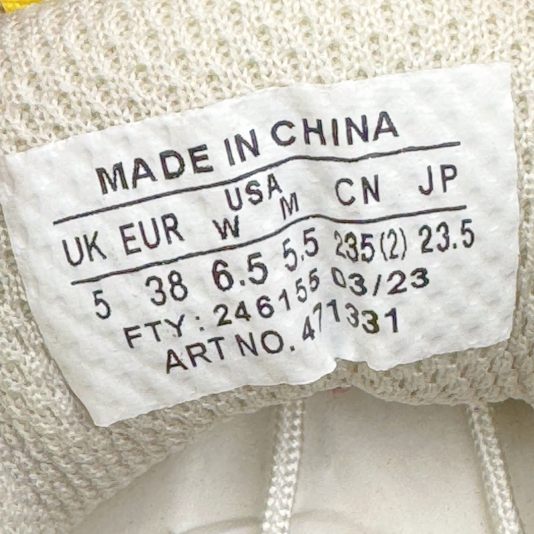 图片[11]-＃GX/绿X Salomon XT-4 OG Advanced 萨洛蒙系列低帮城市越野机能透气休闲运动鞋 鞋舌处附有迷你网眼袋收纳鞋绳以及下方的多色 Logo 标签 接着搭载奶油色 ACS 技术中底以及金色 TPU 塑料部件提升鞋款耐用性 中底与鞋面之间饰有海蓝色条状细节有效增添鞋款层次 最后应用黑色 Contragrip Chevron 外底完成鞋款设计 这次配色颇为高调 两款配色均以绚丽的渐变设计呈现 一款以粉紫渐变主打 另一款以黄绿渐变呈现 视觉效果相当吸睛 鞋面的使用玻璃纤维覆盖物加固 并通过细绳扣系带系统进行锁定 Salomon 的品牌logo 出现在脚后跟和前掌部位 中底虽然偏薄 但非常耐用 与模压塑料ACS 框架以及致密AC2 Muscle 鞋底单元结合 能够提供出色的支撑力和缓冲性 尺码：36 36.5 37.5 38 38.5 39 40 40.5 41 42 42.5 43 44 44.5 45-选品中心