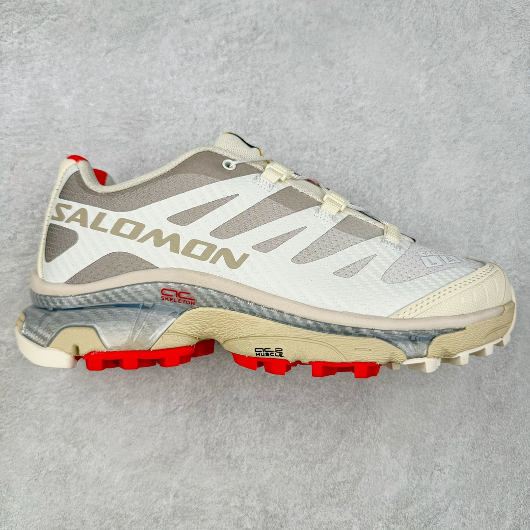 ＃GX/绿X Salomon XT-4 OG Advanced 萨洛蒙系列低帮城市越野机能透气休闲运动鞋 鞋舌处附有迷你网眼袋收纳鞋绳以及下方的多色 Logo 标签 接着搭载奶油色 ACS 技术中底以及金色 TPU 塑料部件提升鞋款耐用性 中底与鞋面之间饰有海蓝色条状细节有效增添鞋款层次 最后应用黑色 Contragrip Chevron 外底完成鞋款设计 这次配色颇为高调 两款配色均以绚丽的渐变设计呈现 一款以粉紫渐变主打 另一款以黄绿渐变呈现 视觉效果相当吸睛 鞋面的使用玻璃纤维覆盖物加固 并通过细绳扣系带系统进行锁定 Salomon 的品牌logo 出现在脚后跟和前掌部位 中底虽然偏薄 但非常耐用 与模压塑料ACS 框架以及致密AC2 Muscle 鞋底单元结合 能够提供出色的支撑力和缓冲性 尺码：36 36.5 37.5 38 38.5 39 40 40.5 41 42 42.5 43 44 44.5 45-选品中心