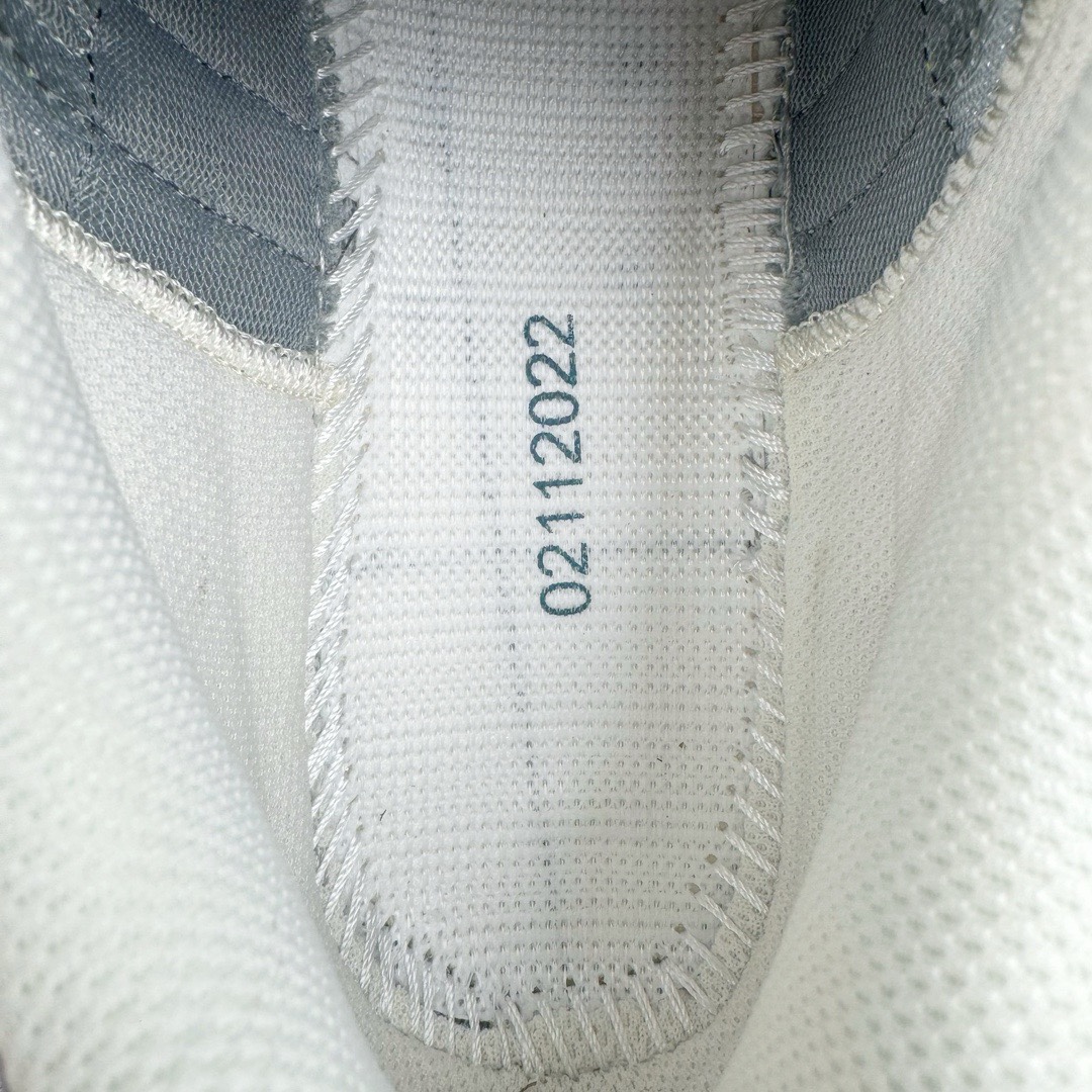 图片[10]-＃PK4.0 SALOMON XA Pro 3D ADV 萨洛蒙潮流越野机能户外功能鞋 基于市场现有版本全新升级调整改良 现阶段市场最强产物 全新主色陆续出货 大底描漆工整零瑕疵 鞋头定型弧度完 纯原外贸平台特供订单 耗时半年巨作 全套原纸板楦头开发 原厂特供网布配套加持 确保原汁原味 完美呈现版型 原档数据独家私模五层组合大底 原装Ortholite轻量化鞋垫 中底布带钢印编号 原厂TPU锁扣 进口港宝加持 后跟自然饱满 还原公司包裹性 鞋面采用SENSIFT贴合技术 全方位贴合包裹脚型 鞋跟部鞋底牵引设计 提供强大的抓地性能 更适应野外崎岖不平的道路 其3D ADVANCED CHASSIS底盘 材料轻量大化 钉齿设计更具稳定性 防护性 鞋底易磨损区运用CONTAGRIP高耐磨材料 应对城市硬质路面长距离跑考验 尺码：36 36.5 37.5 38 38.5 39 40 40.5 41 42 42.5 43 44 44.5 45 46.5-选品中心