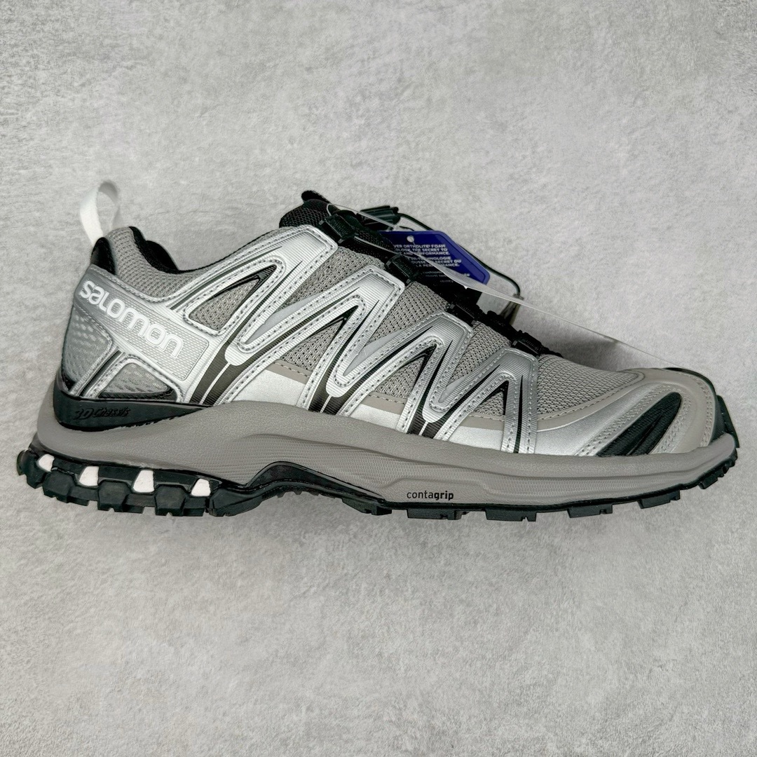 ＃PK4.0 SALOMON XA Pro 3D ADV 萨洛蒙潮流越野机能户外功能鞋 基于市场现有版本全新升级调整改良 现阶段市场最强产物 全新主色陆续出货 大底描漆工整零瑕疵 鞋头定型弧度完 纯原外贸平台特供订单 耗时半年巨作 全套原纸板楦头开发 原厂特供网布配套加持 确保原汁原味 完美呈现版型 原档数据独家私模五层组合大底 原装Ortholite轻量化鞋垫 中底布带钢印编号 原厂TPU锁扣 进口港宝加持 后跟自然饱满 还原公司包裹性 鞋面采用SENSIFT贴合技术 全方位贴合包裹脚型 鞋跟部鞋底牵引设计 提供强大的抓地性能 更适应野外崎岖不平的道路 其3D ADVANCED CHASSIS底盘 材料轻量大化 钉齿设计更具稳定性 防护性 鞋底易磨损区运用CONTAGRIP高耐磨材料 应对城市硬质路面长距离跑考验 尺码：36 36.5 37.5 38 38.5 39 40 40.5 41 42 42.5 43 44 44.5 45-选品中心