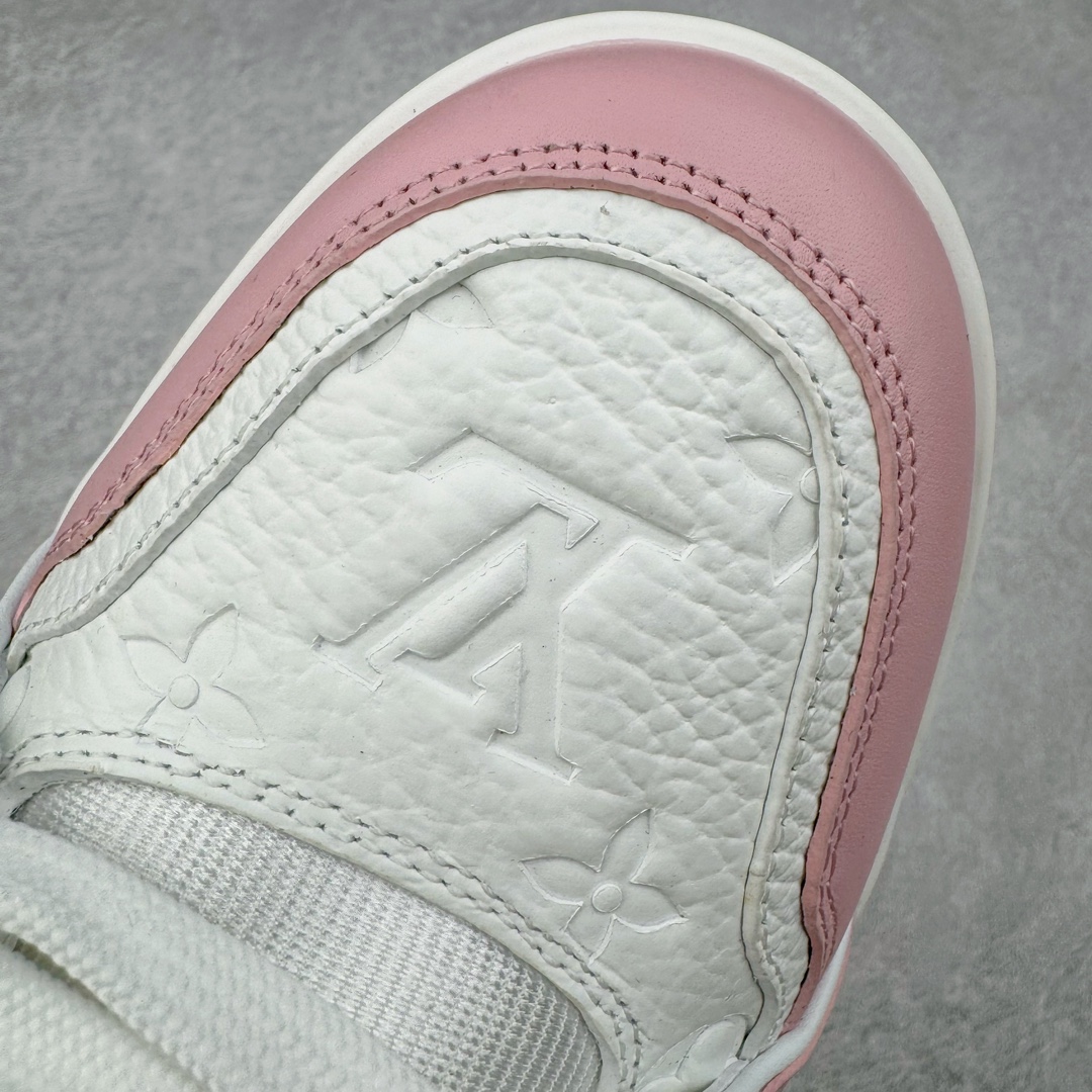 图片[15]-＃FS Louis Vuitton Trainer lv时装走秀运动鞋 实力大厂出品 平台专供 成熟的做工稳定的品控 完美鞋型超高的清洁度 零毛边线头瑕疵 全套原楦原纸版原鞋开模 全网最具灵魂的版型 正确原装黄色鞋盒 正确中底印花 鞋面印花3D高频深度立体 全鞋电脑针车 紧密相连 针距密度一致 环保乳胶注塑鞋垫 厚度脚感还原原版 皮面裁剪部位 统一油边封口工艺 原装橡胶大底含胶量大底组合零偏差 专柜全套包装 防尘袋 说明书 质保卡 男女鞋 尺码：35 36 37 38 39 40 41 42 43 44 45-选品中心